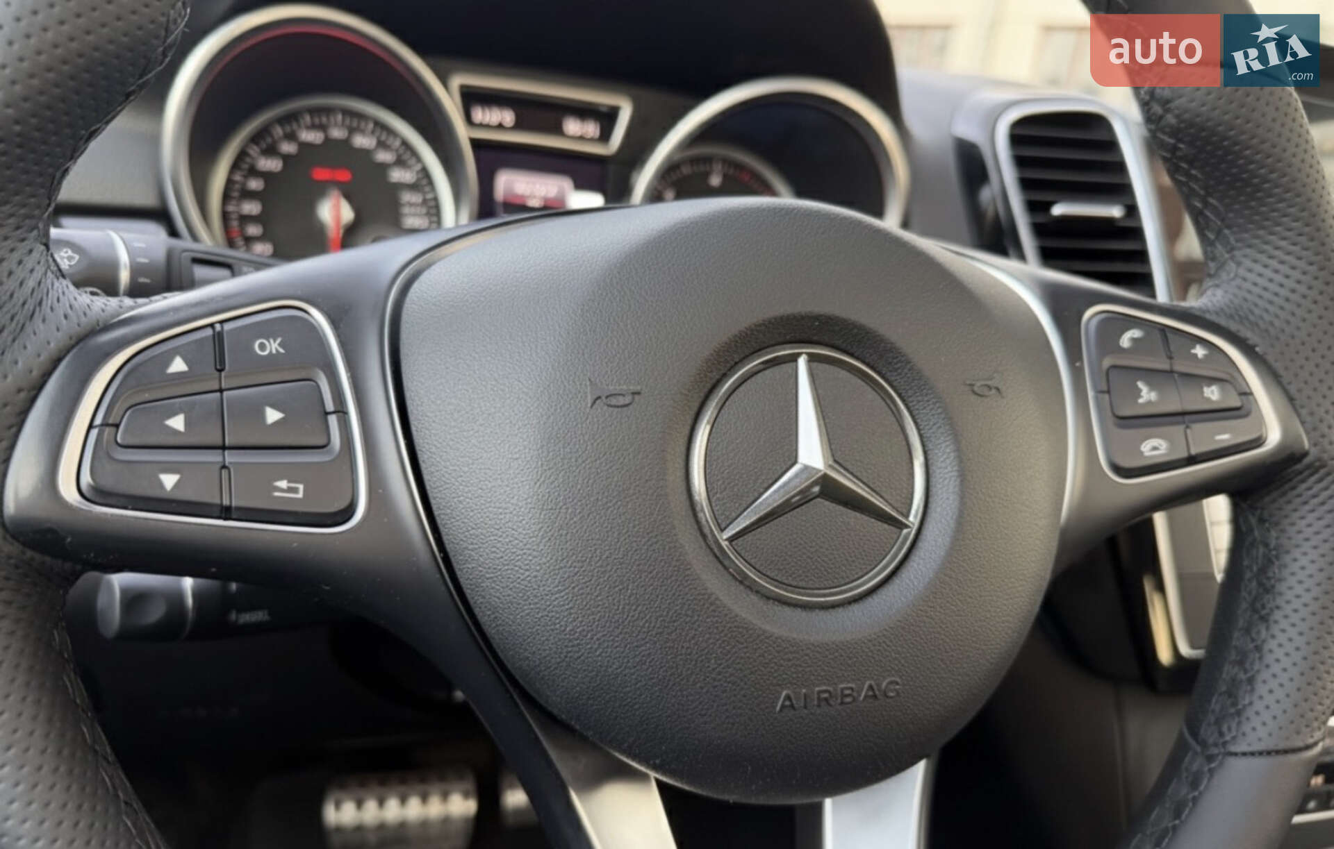 Mercedes-Benz GLE-Class 2016 VIN 4JGDA2EB8GA734549 фото оголошення 11 з 17