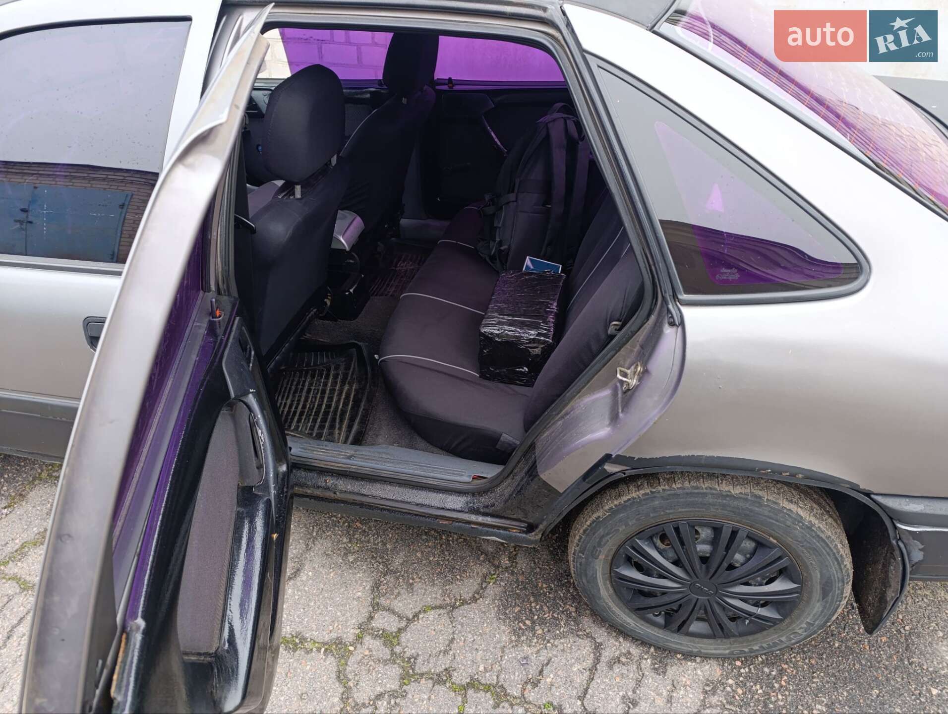 Opel Vectra 1992 VIN W0L000087N1273778 фото оголошення 5 з 19