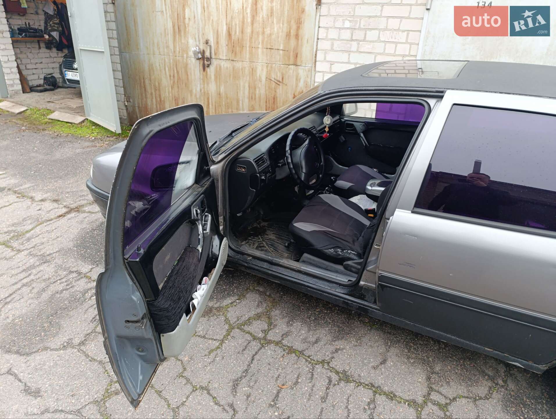 Opel Vectra 1992 VIN W0L000087N1273778 фото оголошення 6 з 19