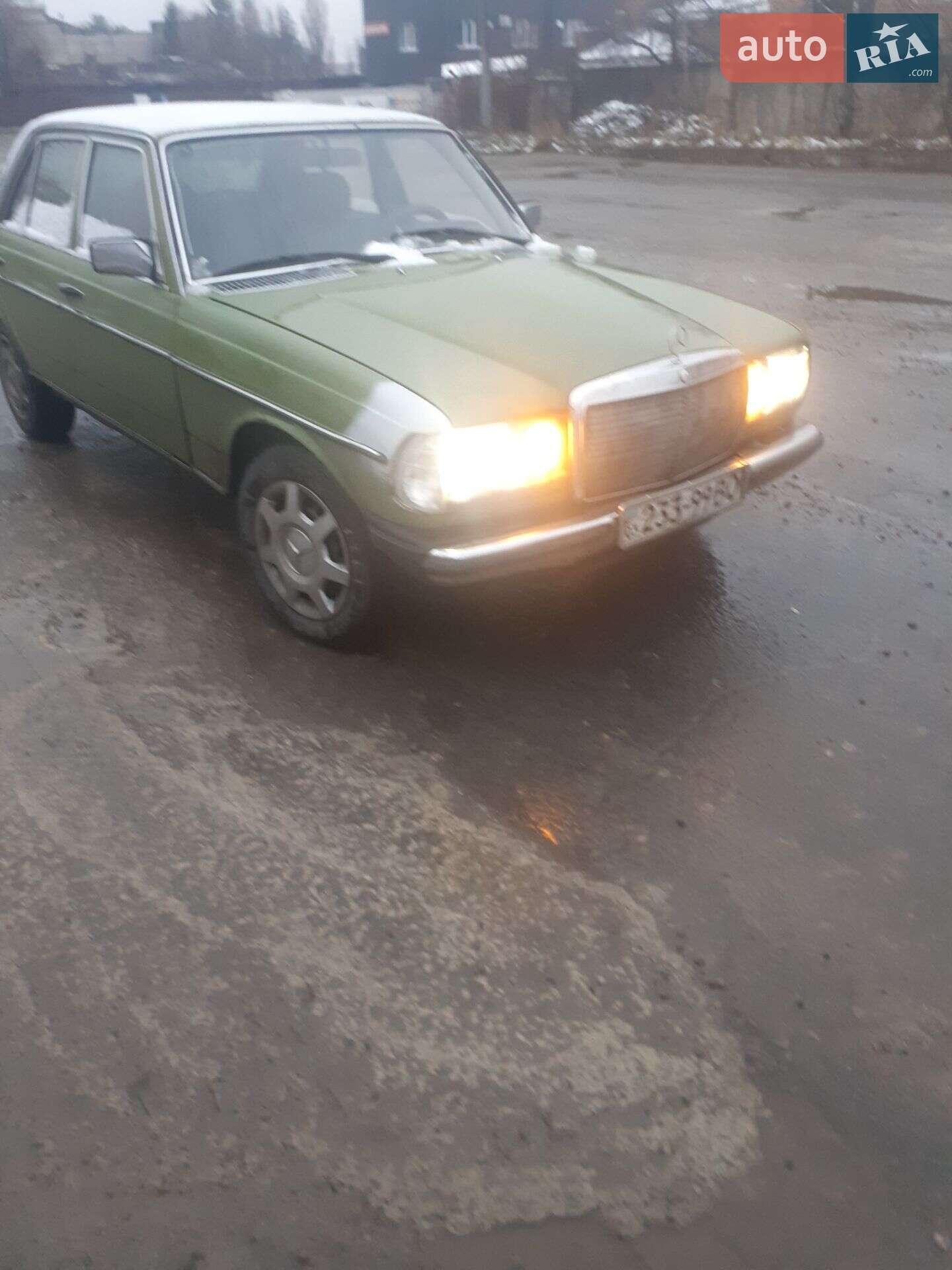 Mercedes-Benz E-Class 1982 VIN WDB12312310319432 фото оголошення 17 з 19