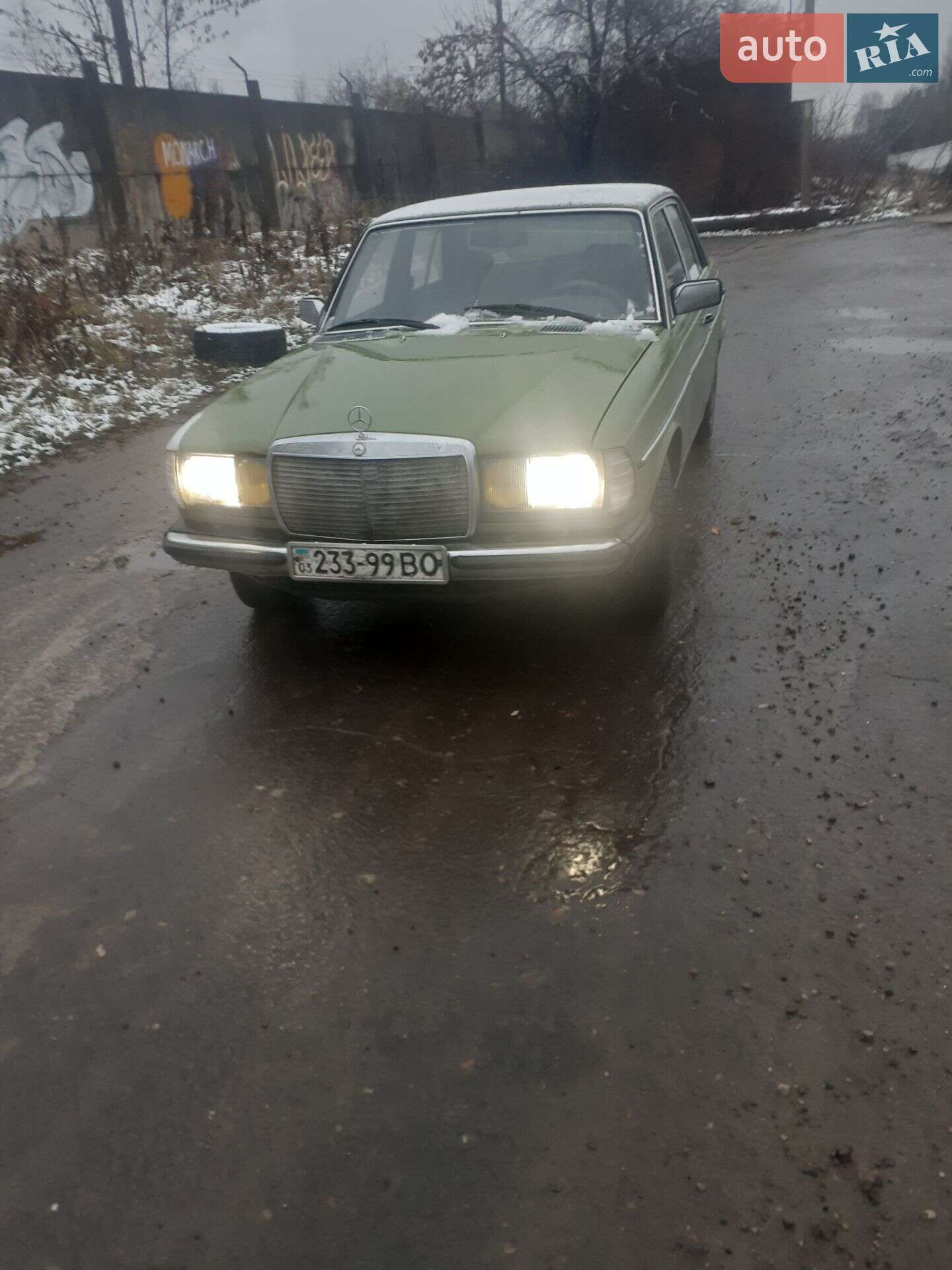 Mercedes-Benz E-Class 1982 VIN WDB12312310319432 фото оголошення 18 з 19