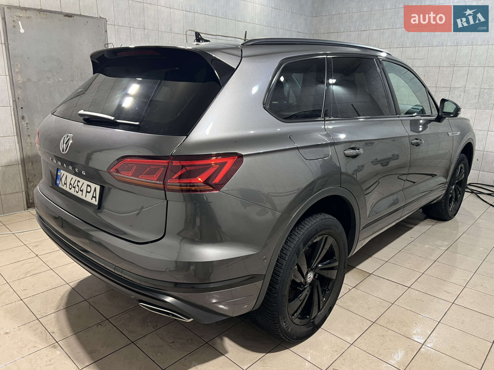 Volkswagen Touareg 2018 VIN WVGZZZCRZKD007099 фото оголошення 4 з 68