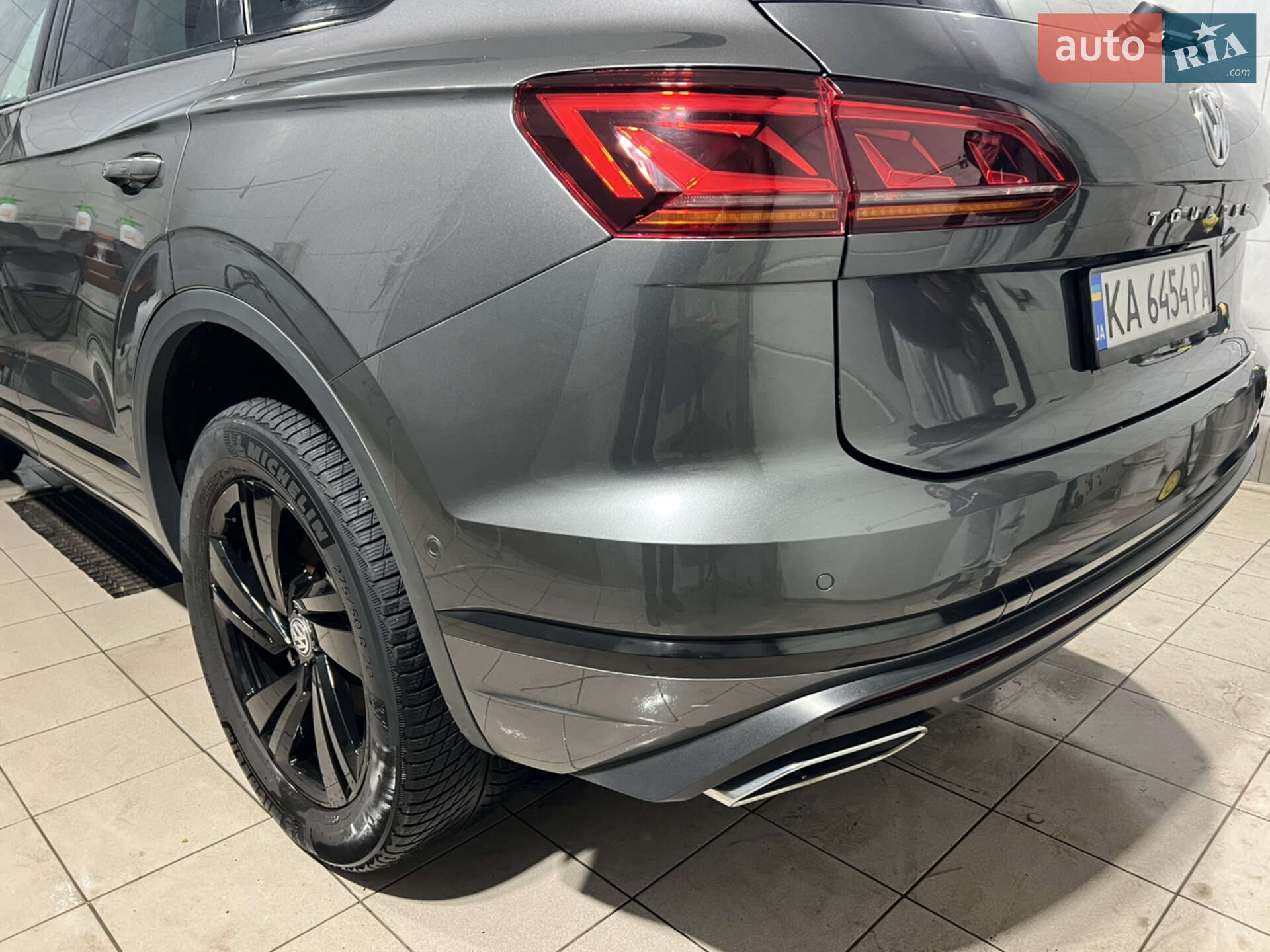 Volkswagen Touareg 2018 VIN WVGZZZCRZKD007099 фото оголошення 7 з 68