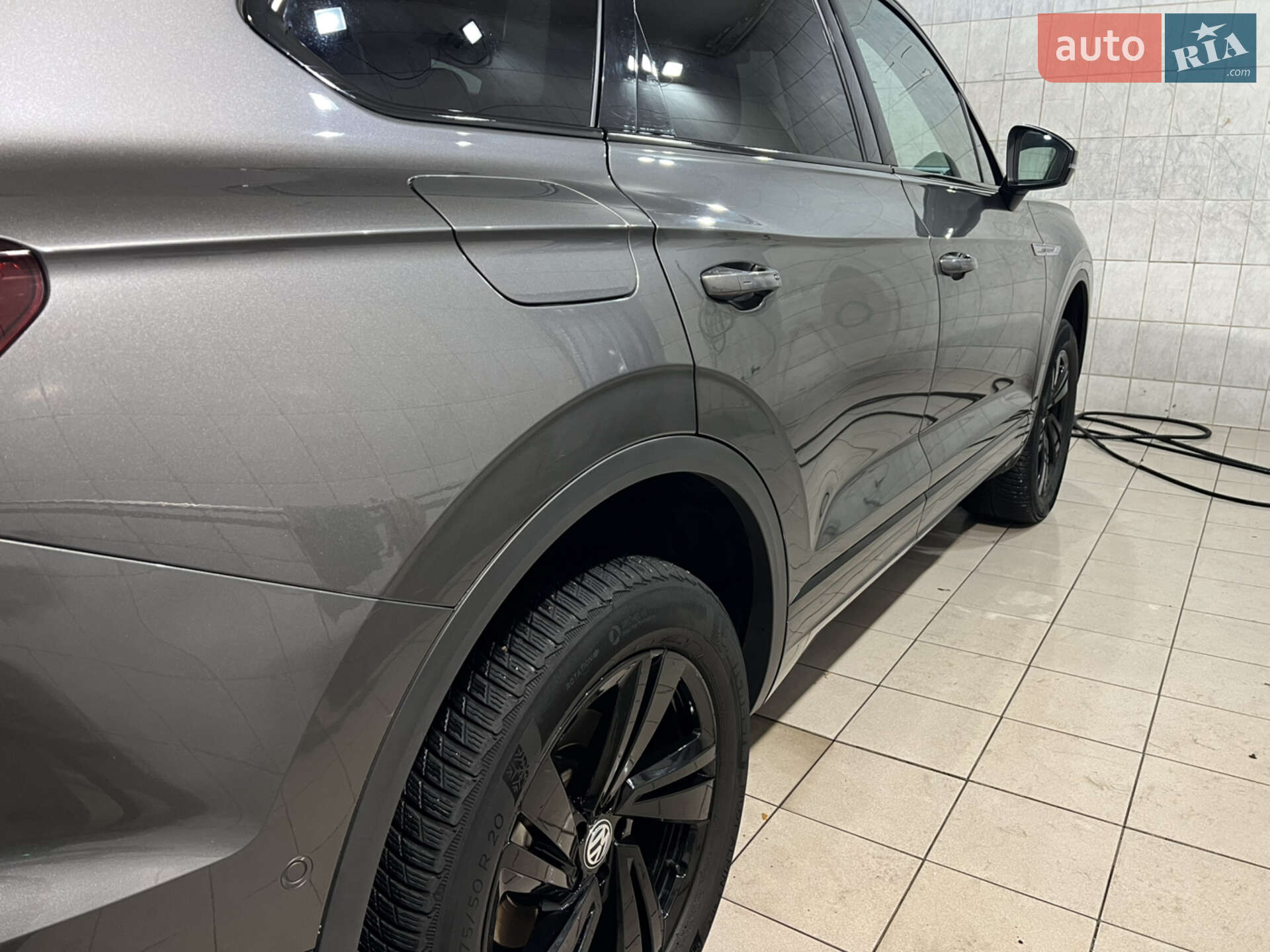 Volkswagen Touareg 2018 VIN WVGZZZCRZKD007099 фото оголошення 11 з 68