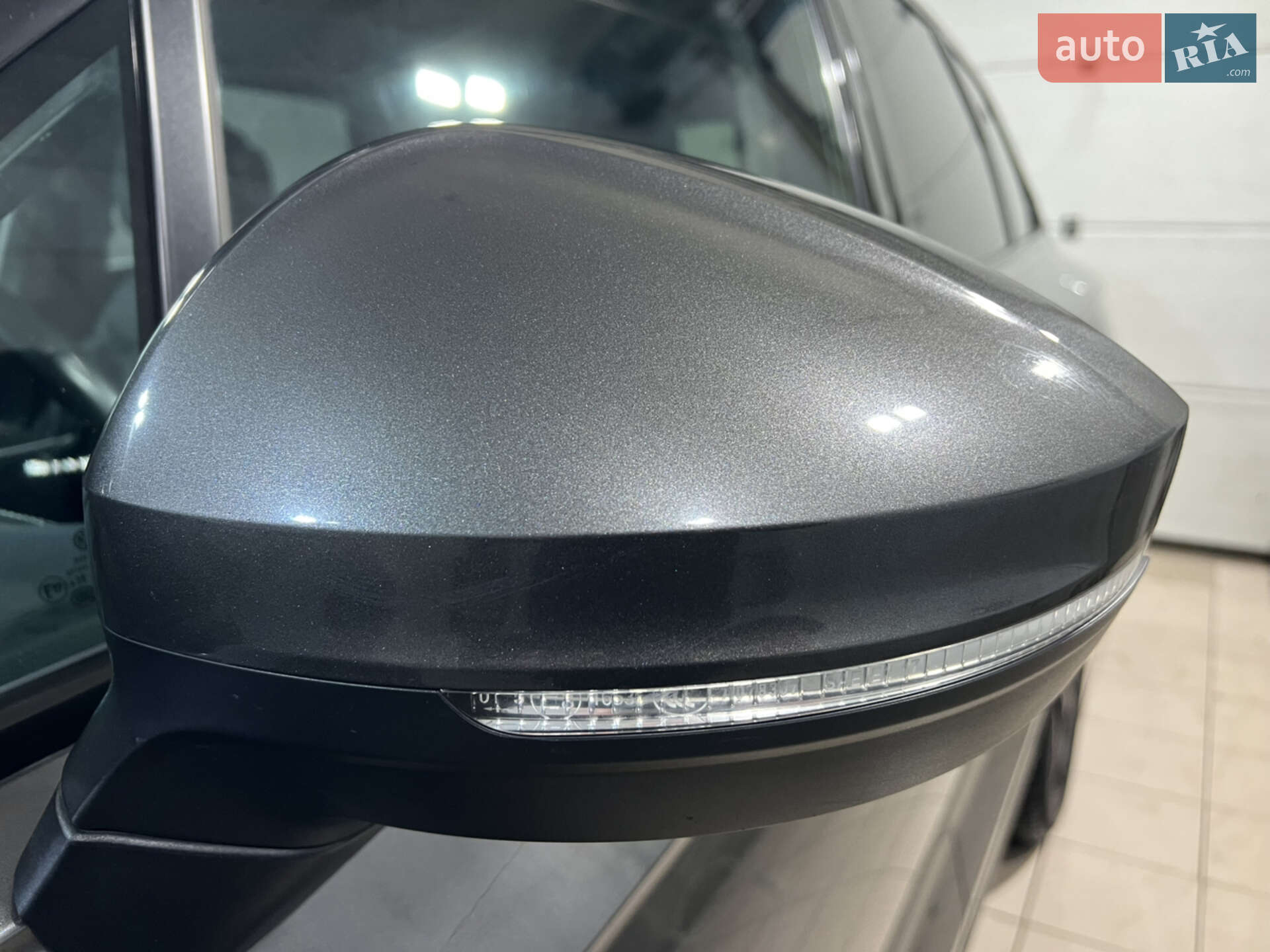 Volkswagen Touareg 2018 VIN WVGZZZCRZKD007099 фото оголошення 15 з 68