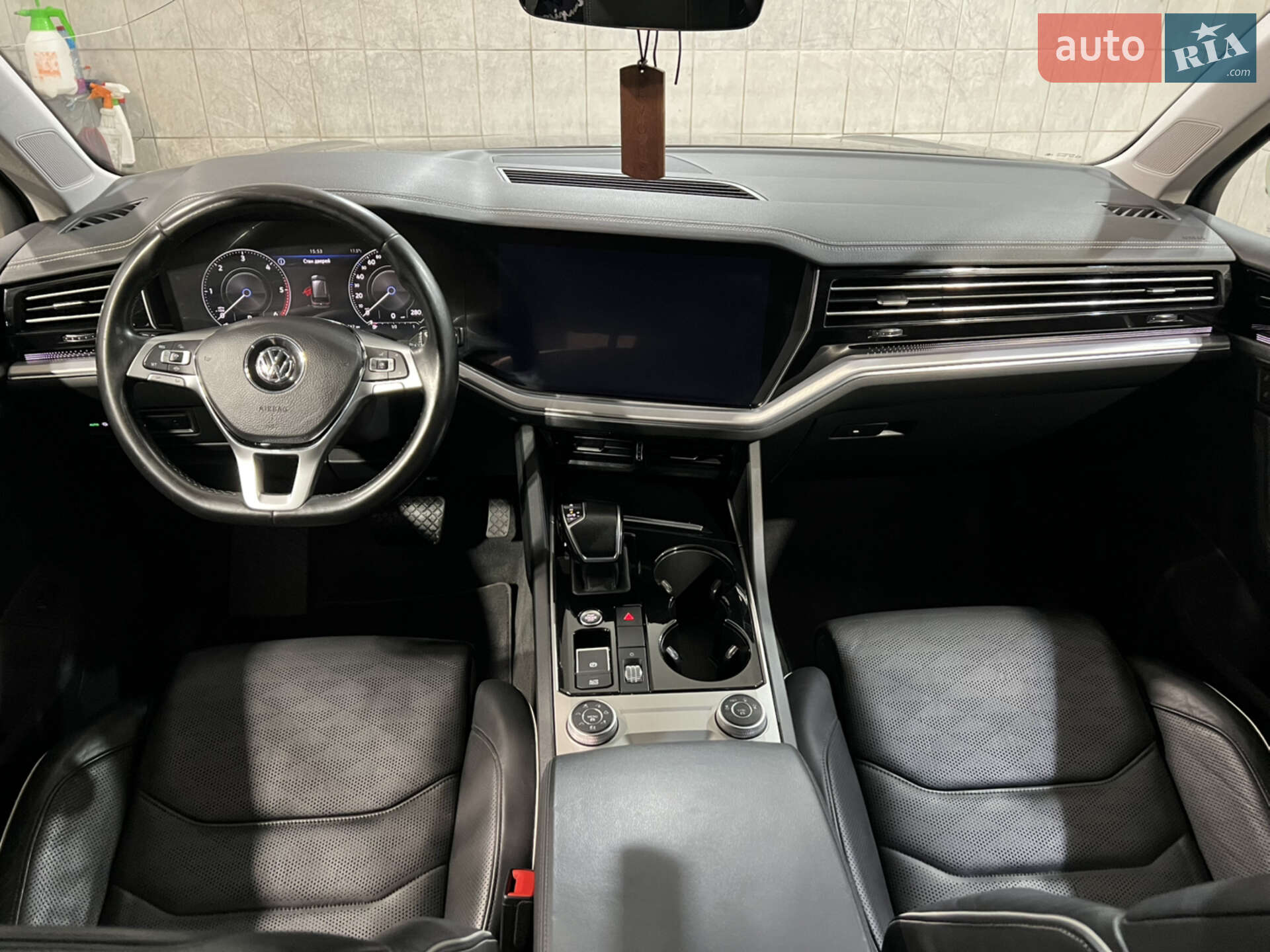 Volkswagen Touareg 2018 VIN WVGZZZCRZKD007099 фото оголошення 32 з 68