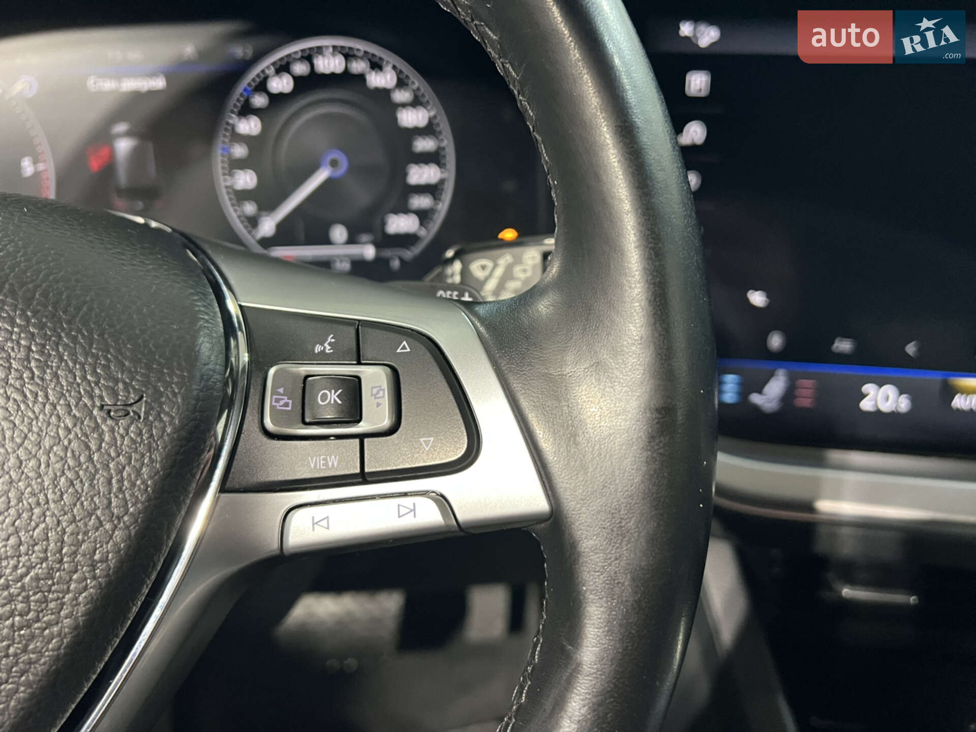 Volkswagen Touareg 2018 VIN WVGZZZCRZKD007099 фото оголошення 37 з 68