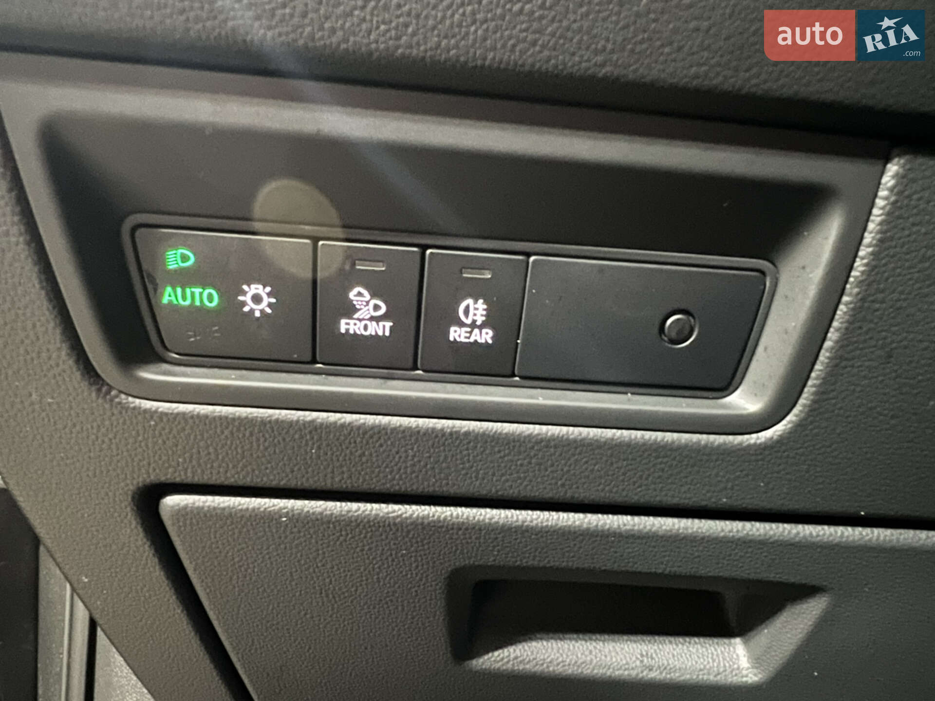 Volkswagen Touareg 2018 VIN WVGZZZCRZKD007099 фото оголошення 53 з 68