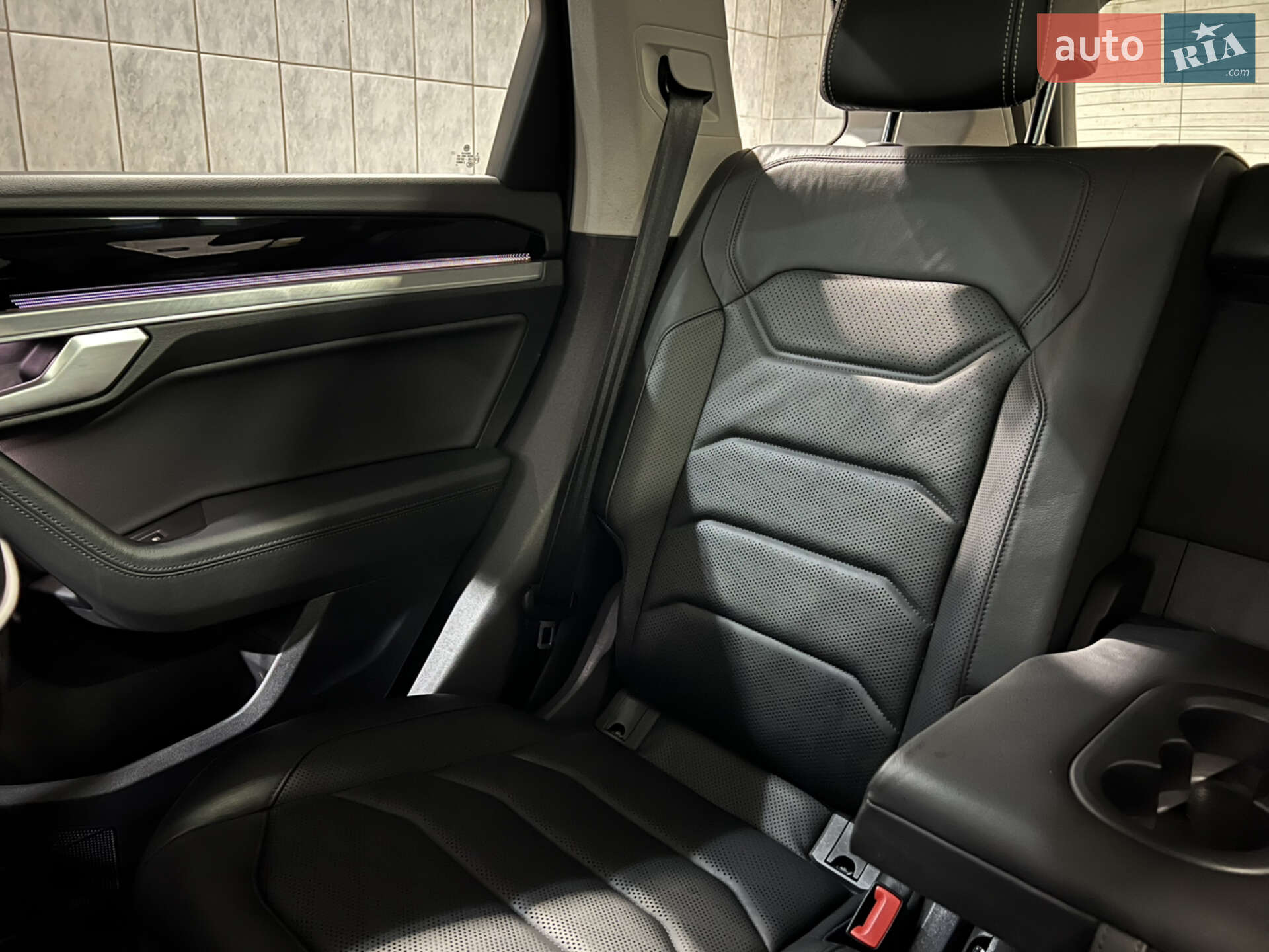 Volkswagen Touareg 2018 VIN WVGZZZCRZKD007099 фото оголошення 59 з 68