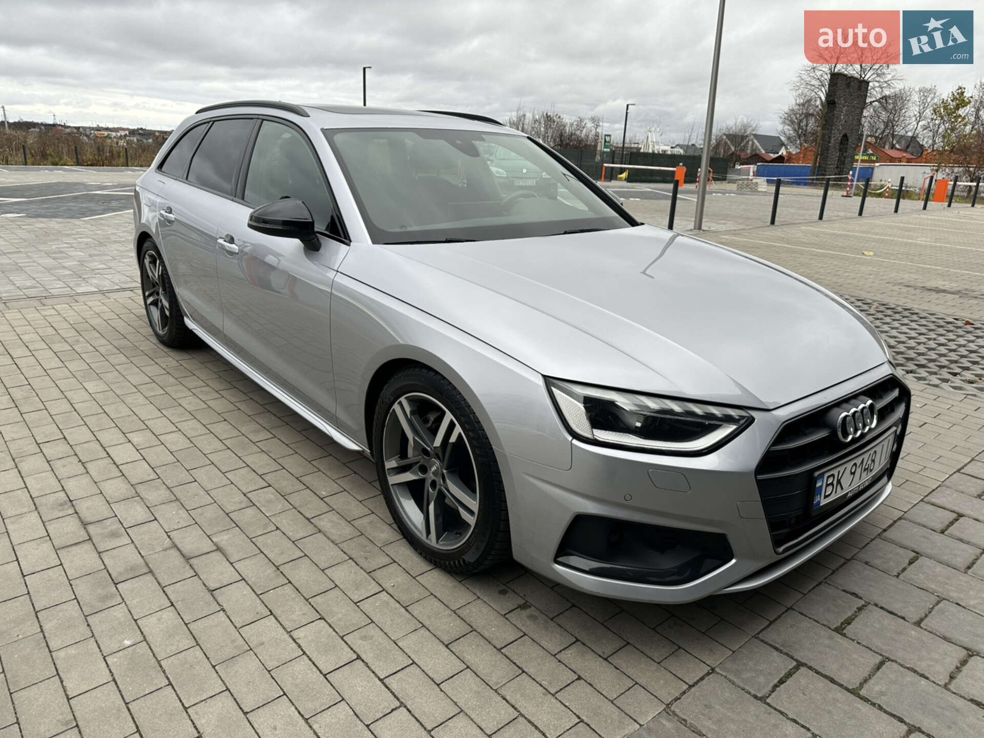 Audi A4 2019 VIN WAUZZZF40LA021809 фото оголошення 2 з 21