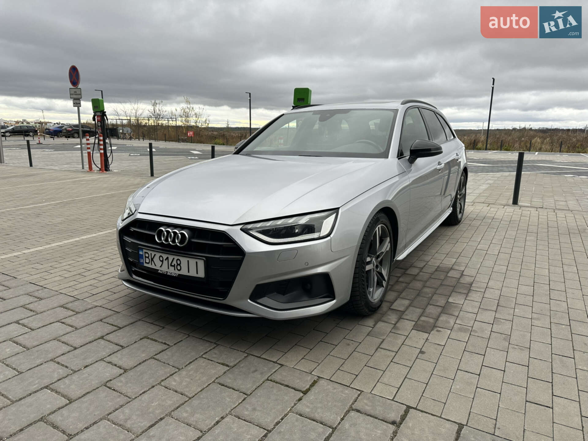 Audi A4 2019 VIN WAUZZZF40LA021809 фото оголошення 6 з 21