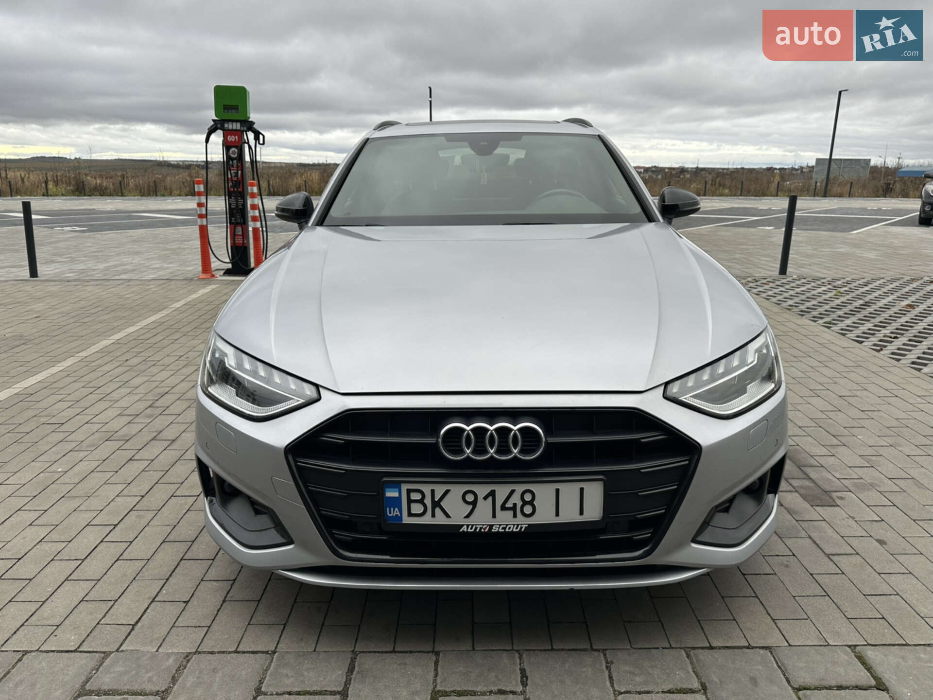 Audi A4 2019 VIN WAUZZZF40LA021809 фото оголошення 7 з 21