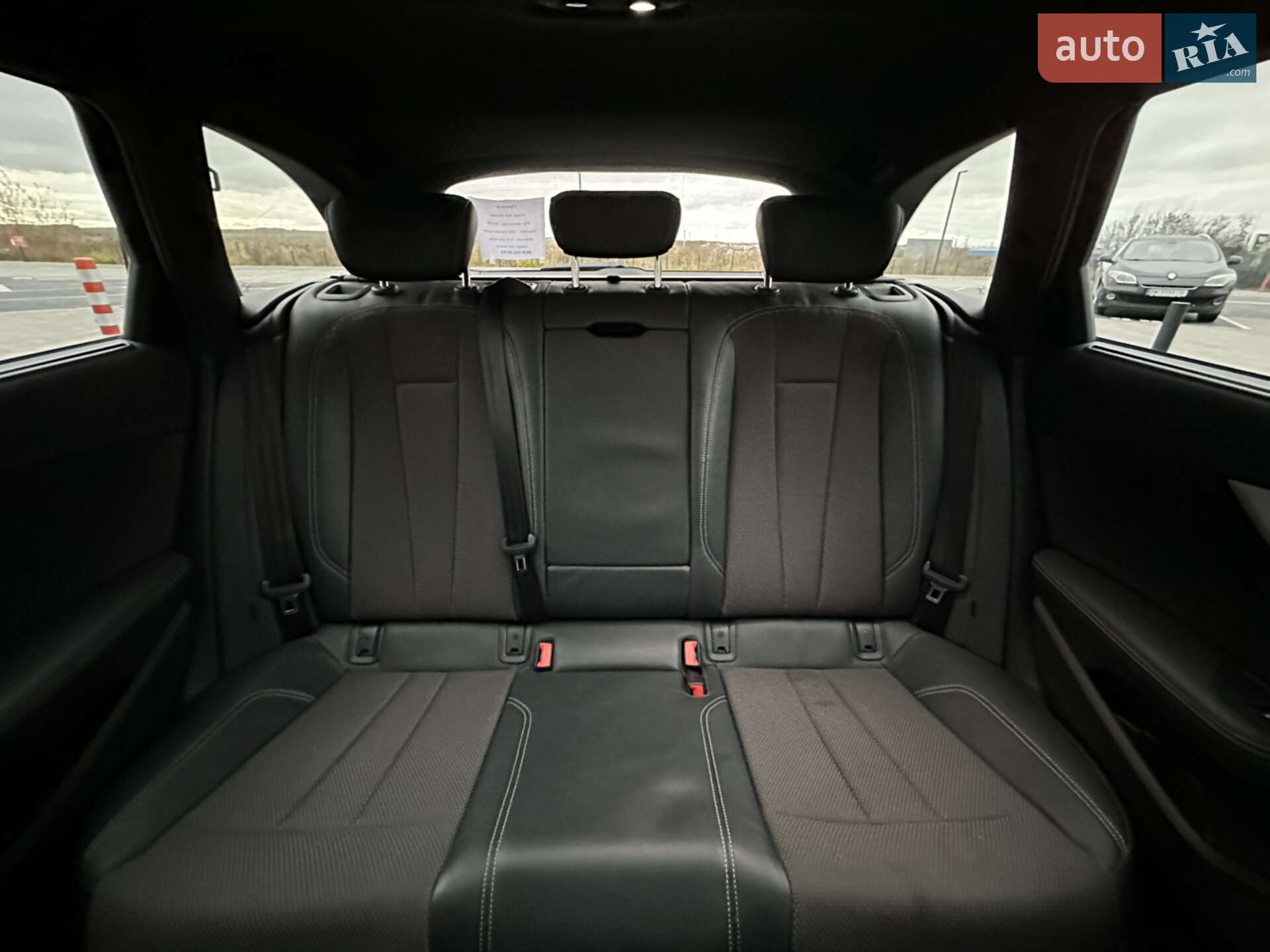Audi A4 2019 VIN WAUZZZF40LA021809 фото оголошення 15 з 21