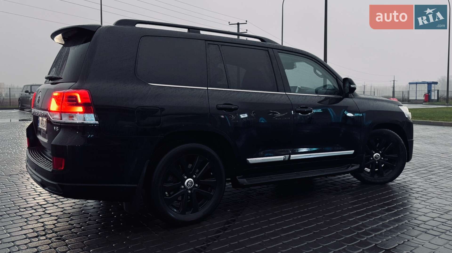 Toyota Land Cruiser 2018 VIN JTMCV02J204245900 фото оголошення 6 з 26