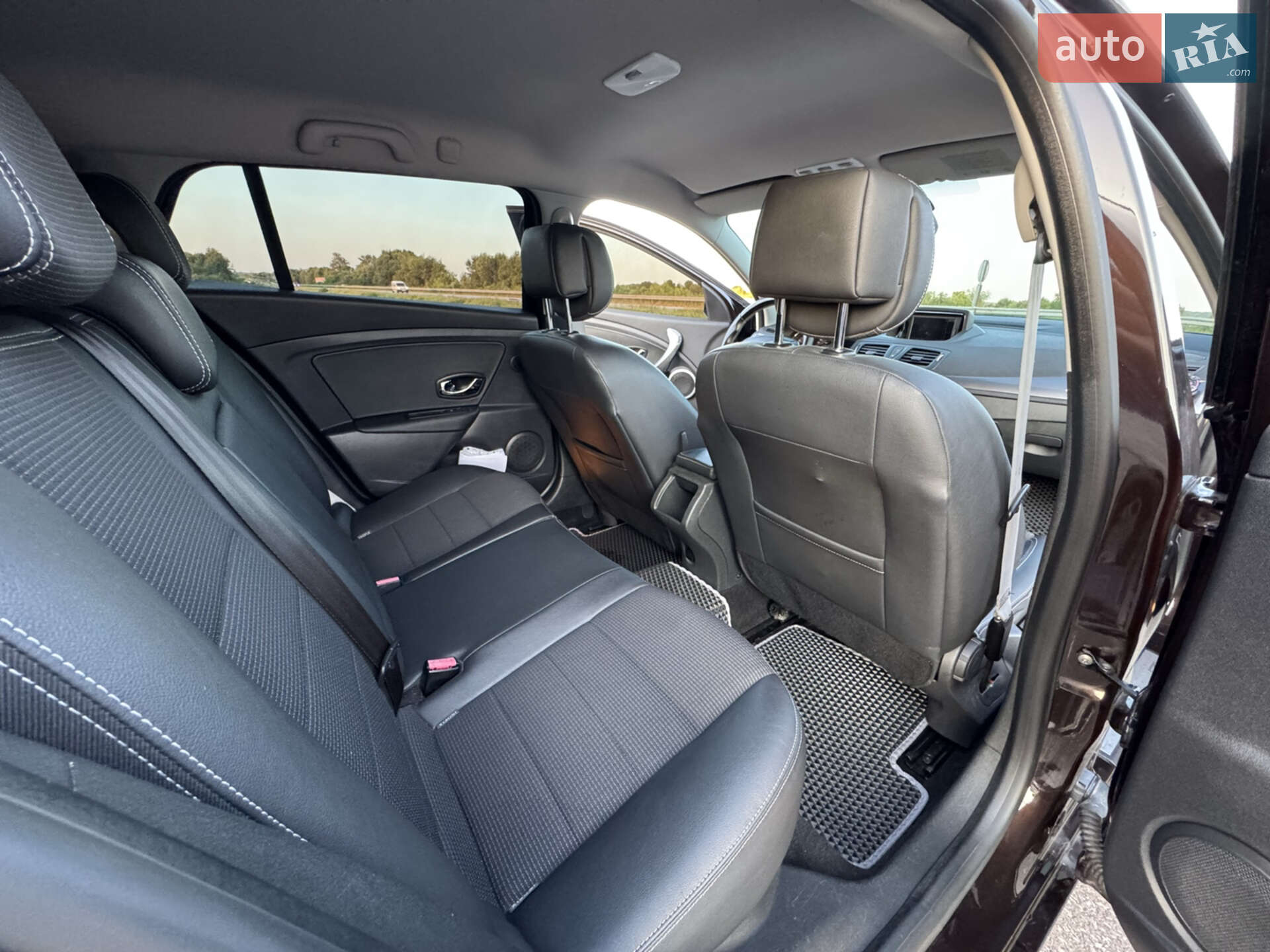 Renault Megane 2012 VIN VF1KZ140647615948 фото оголошення 5 з 6