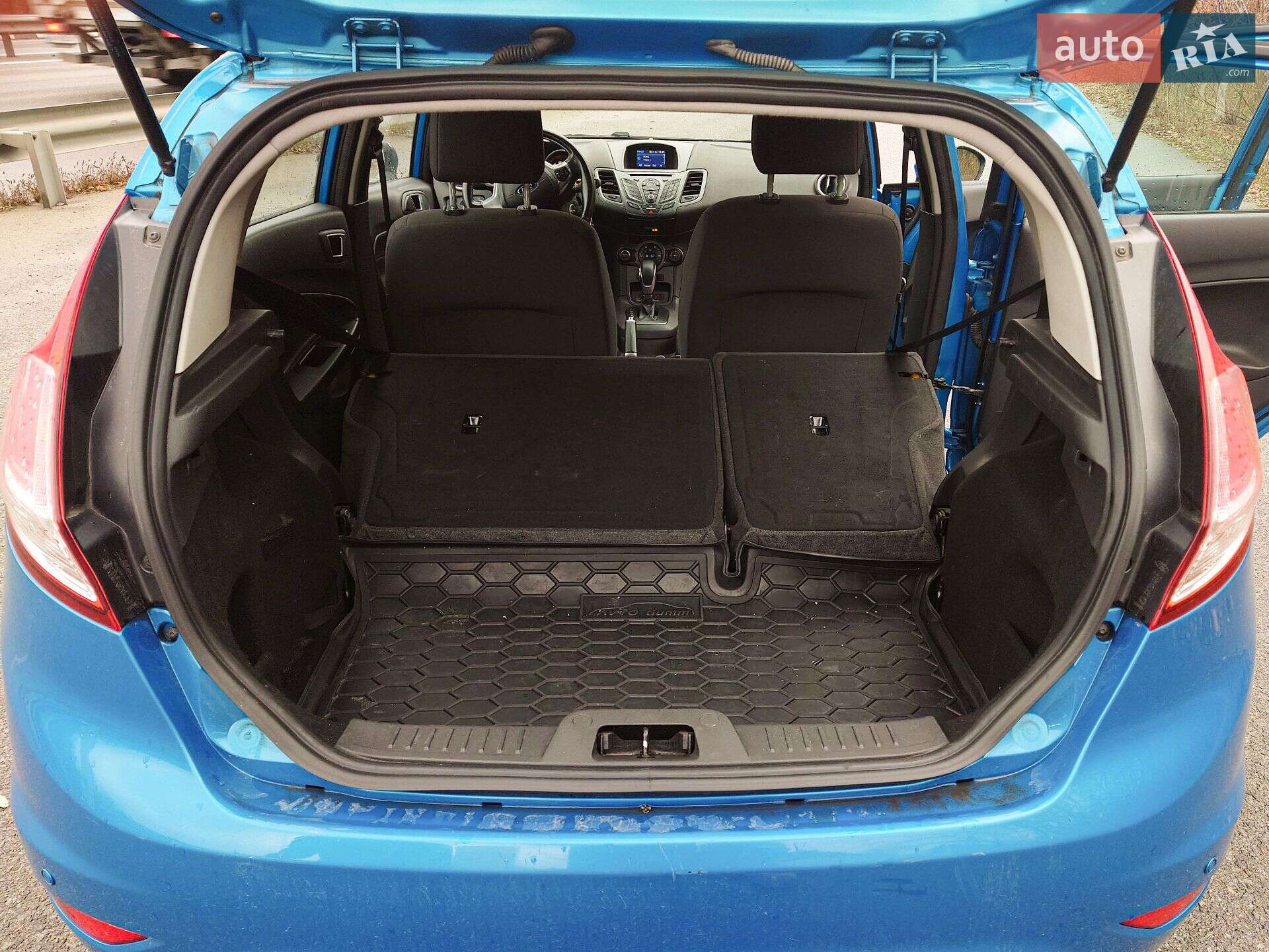 Ford Fiesta 2016 VIN WF0DXXGAKDGL72547 фото оголошення 5 з 16