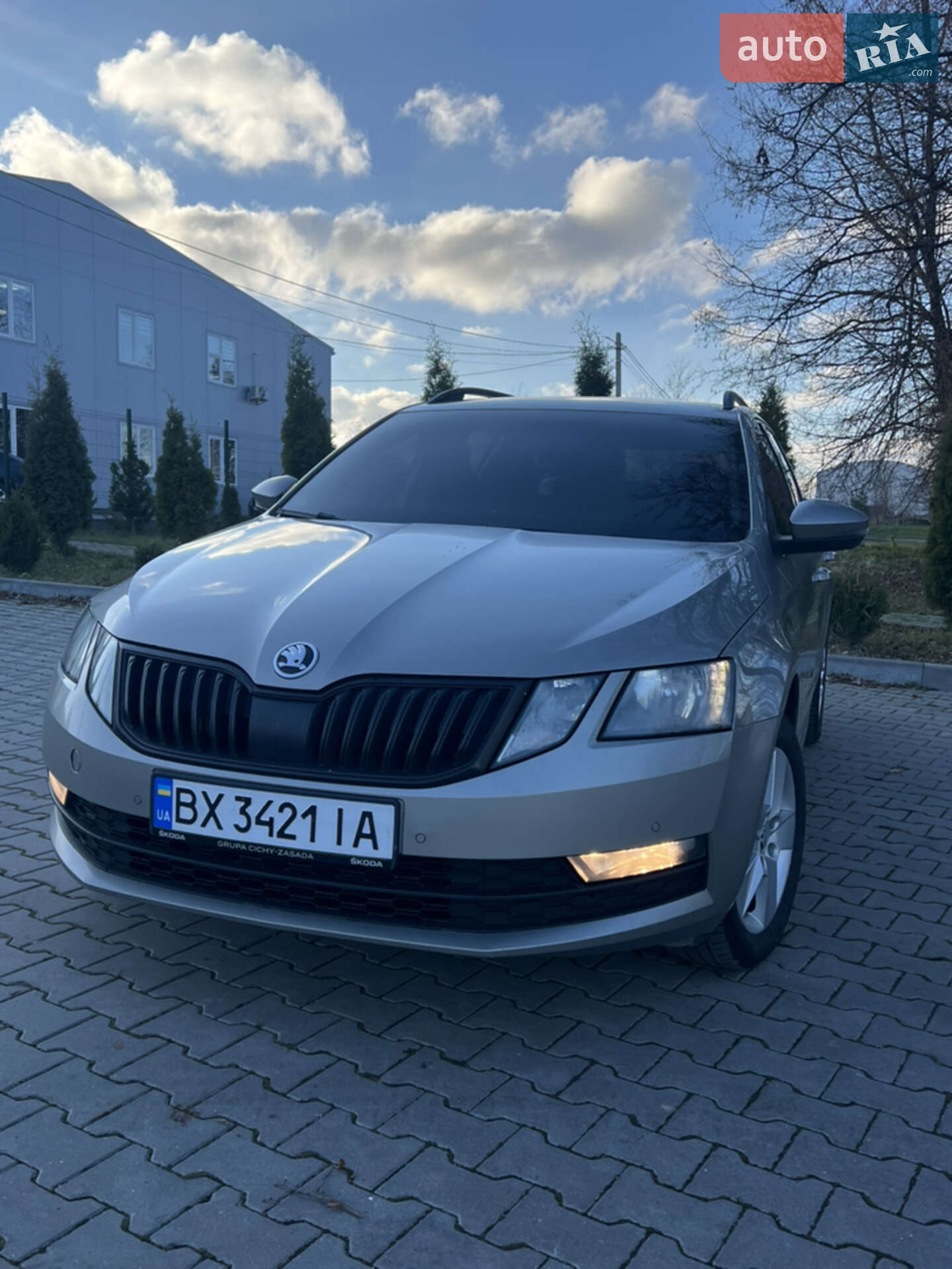 Skoda Octavia 2018 VIN TMBJR7NE1K0099034 фото оголошення 12 з 27