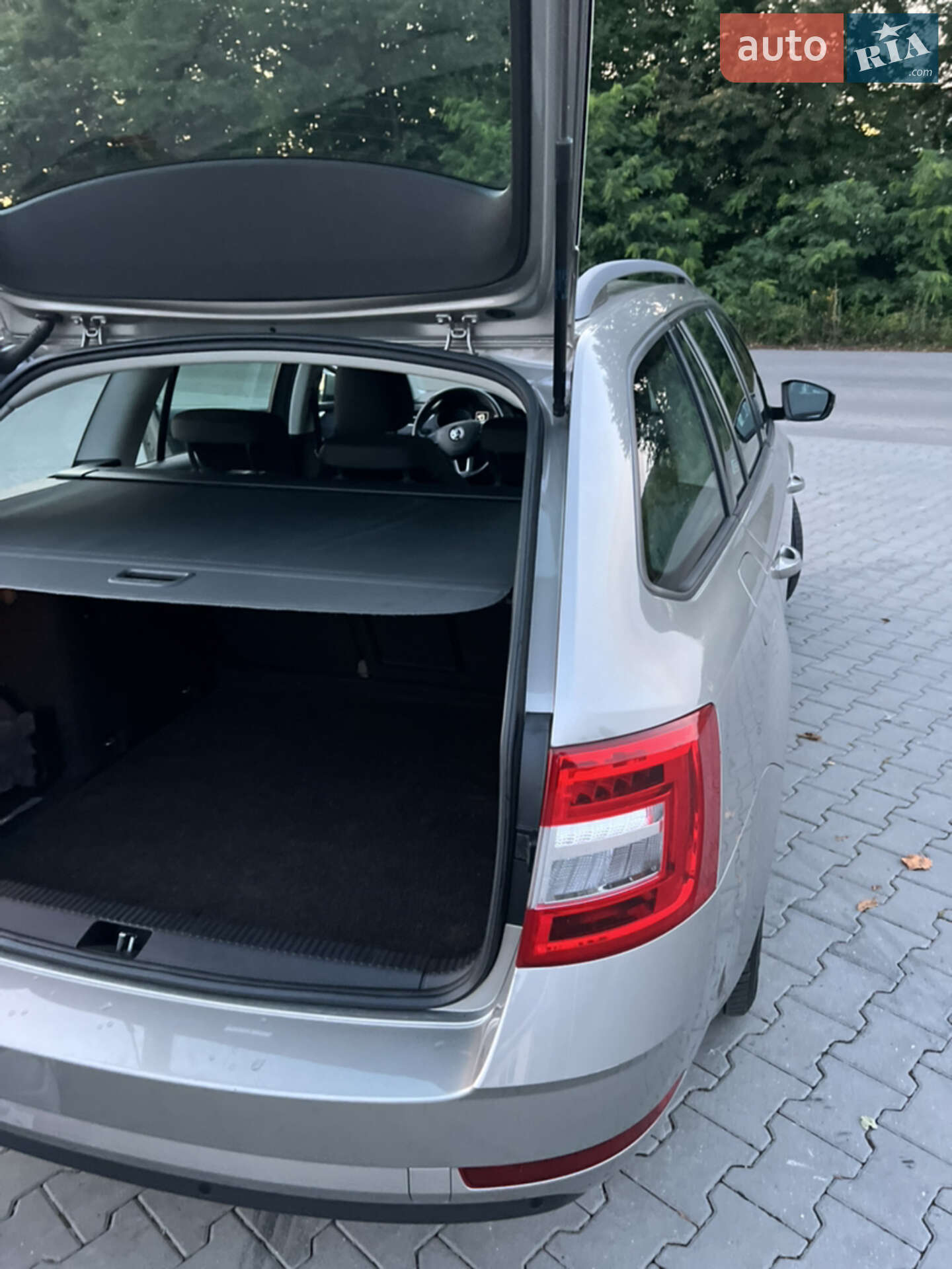 Skoda Octavia 2018 VIN TMBJR7NE1K0099034 фото оголошення 19 з 27