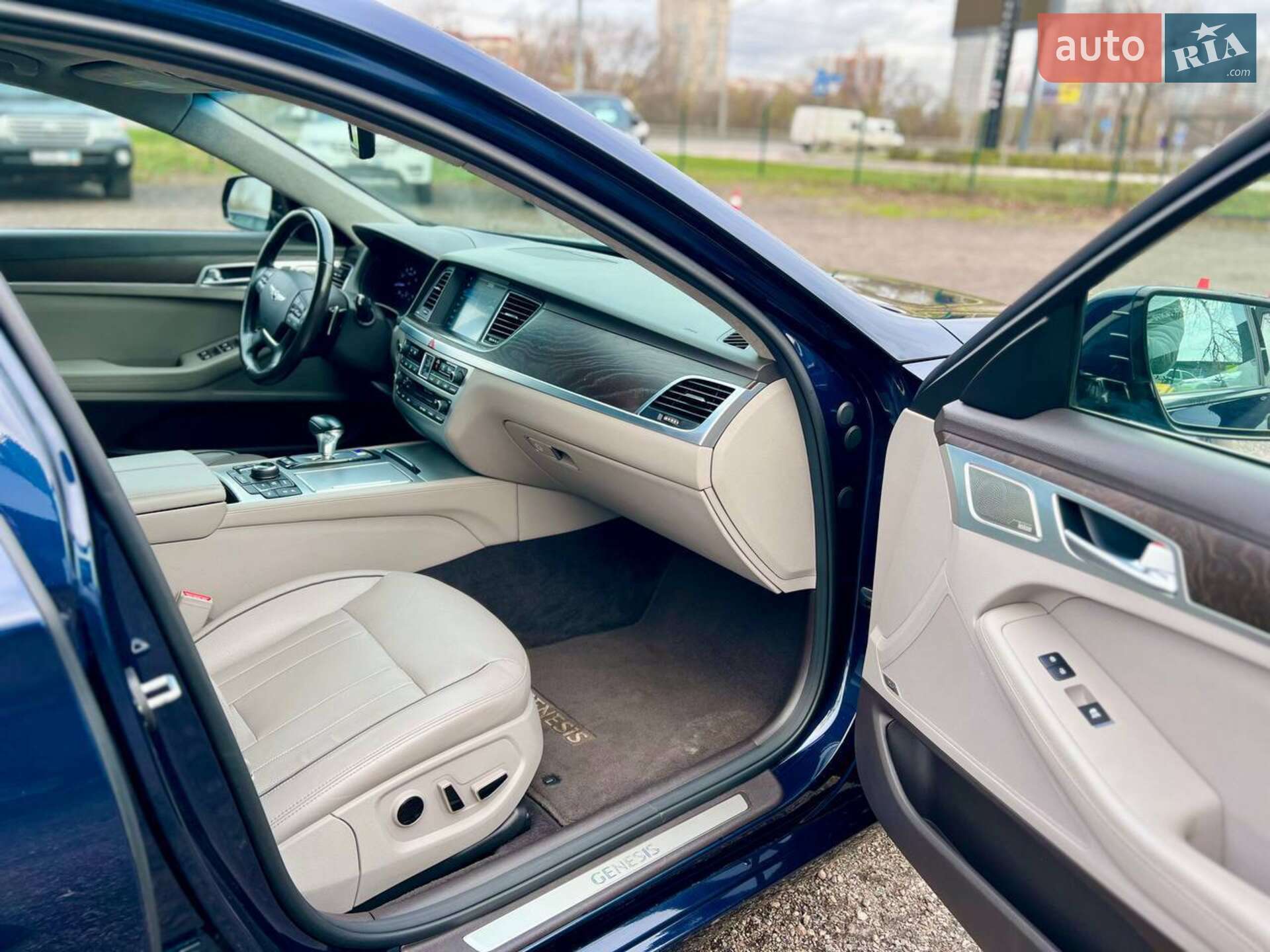 Genesis G80 2018 VIN KMTFN4JF4KU310140 фото оголошення 17 з 53
