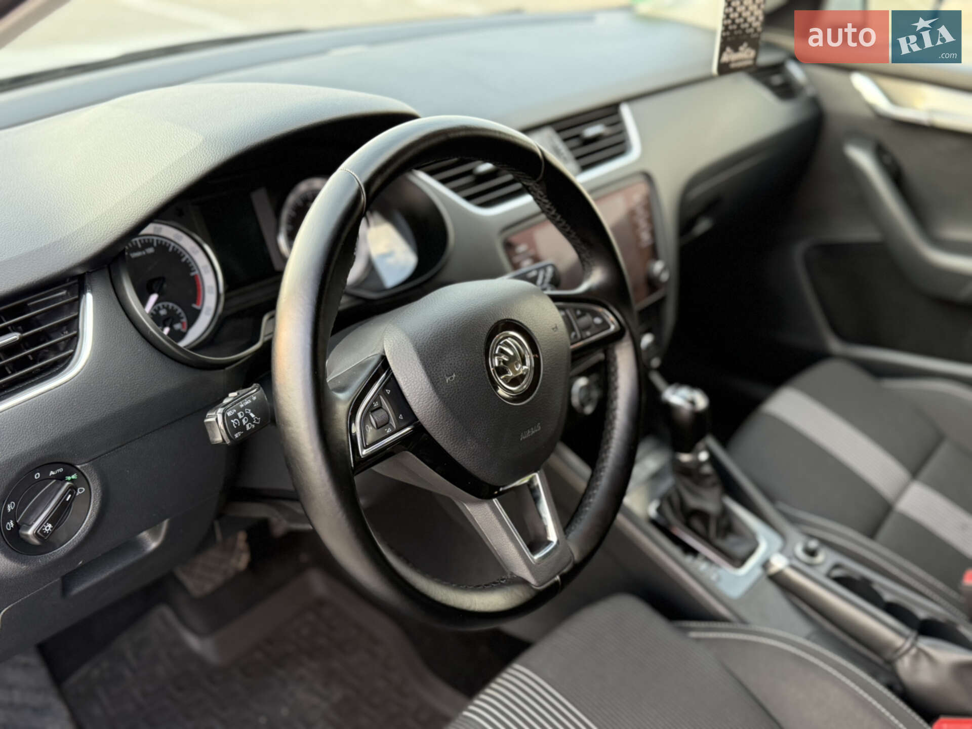 Skoda Octavia 2017 VIN TMBJJ7NE7J0148291 фото оголошення 12 з 13