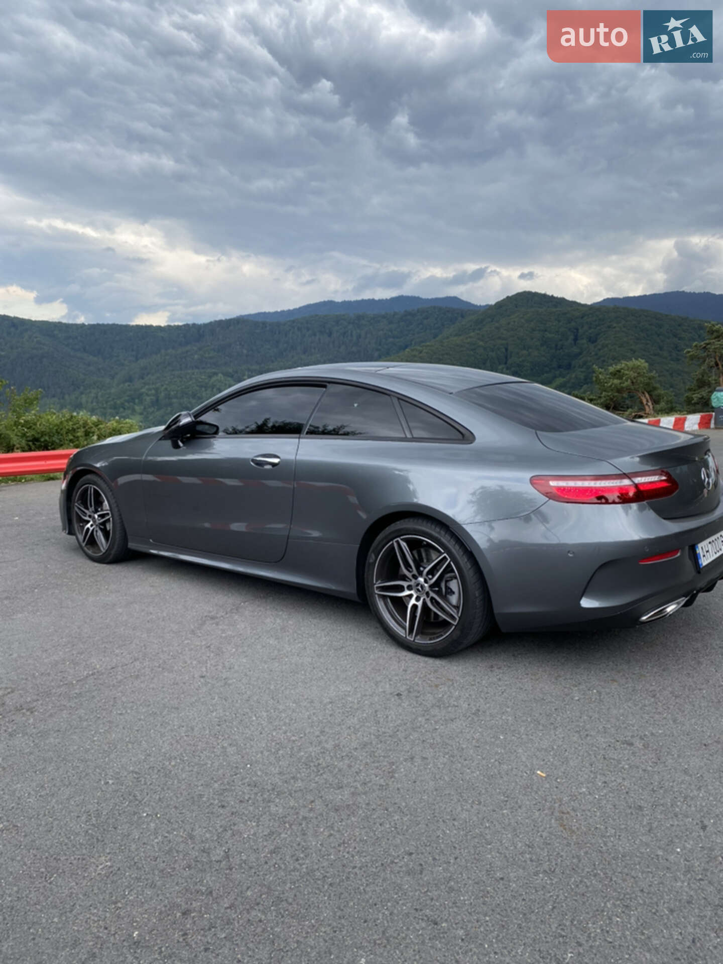 Mercedes-Benz E-Class 2019 VIN WDD2383681F123898 фото оголошення 4 з 11