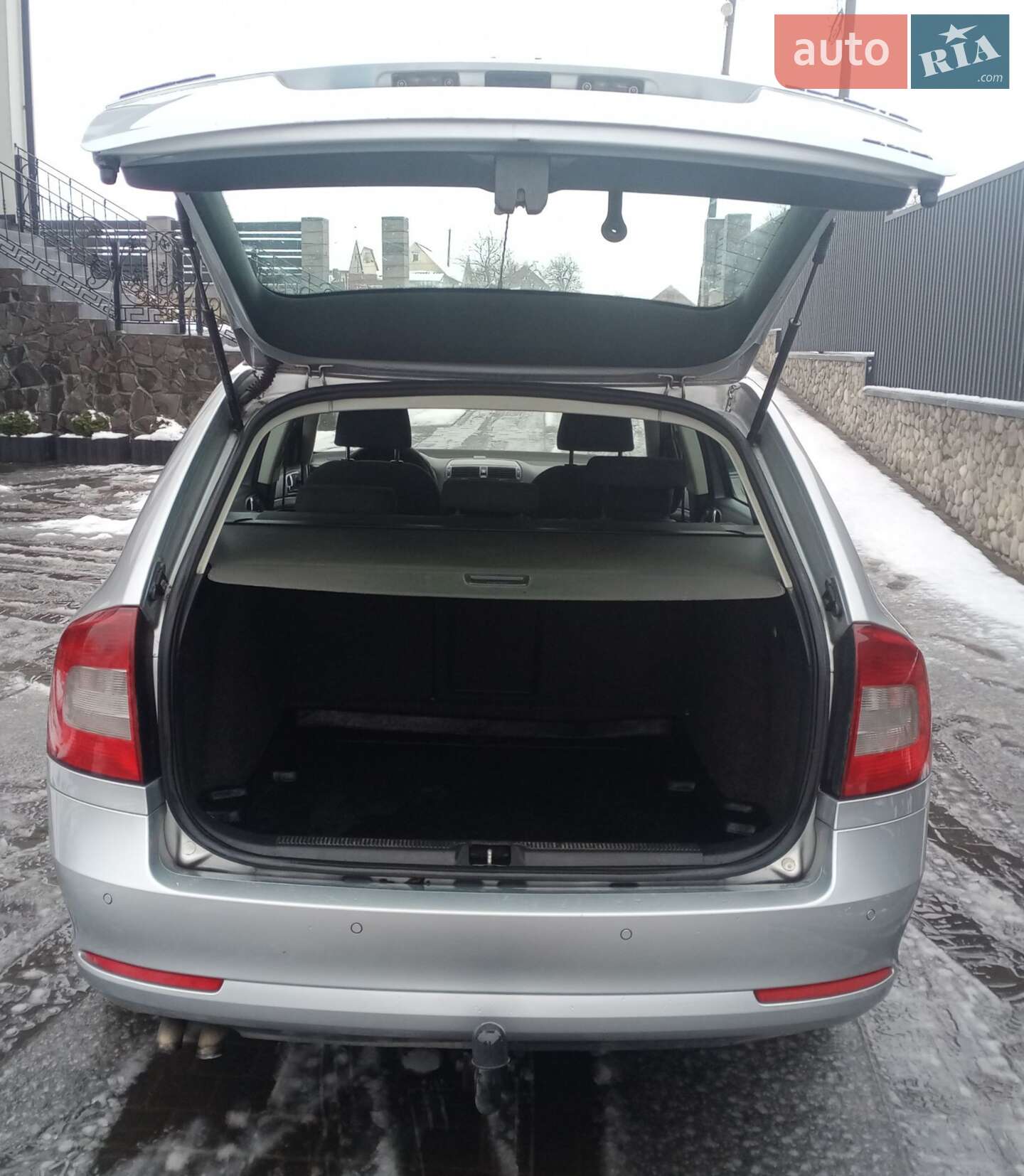 Skoda Octavia 2009 VIN TMBKS61Z292039032 фото оголошення 4 з 8