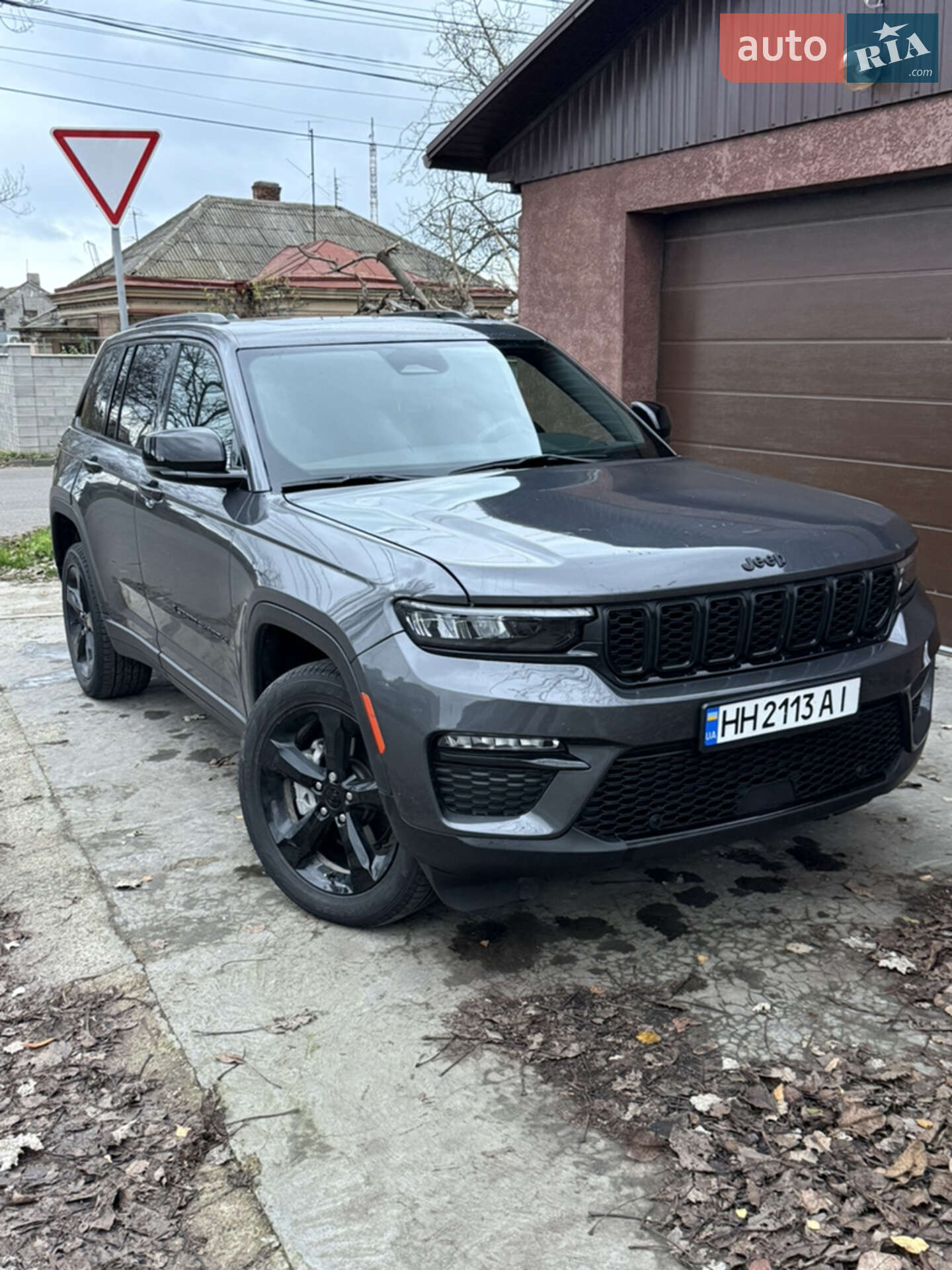 Jeep Grand Cherokee 2023 VIN 1C4RJHBG2RC103641 фото оголошення 5 з 35