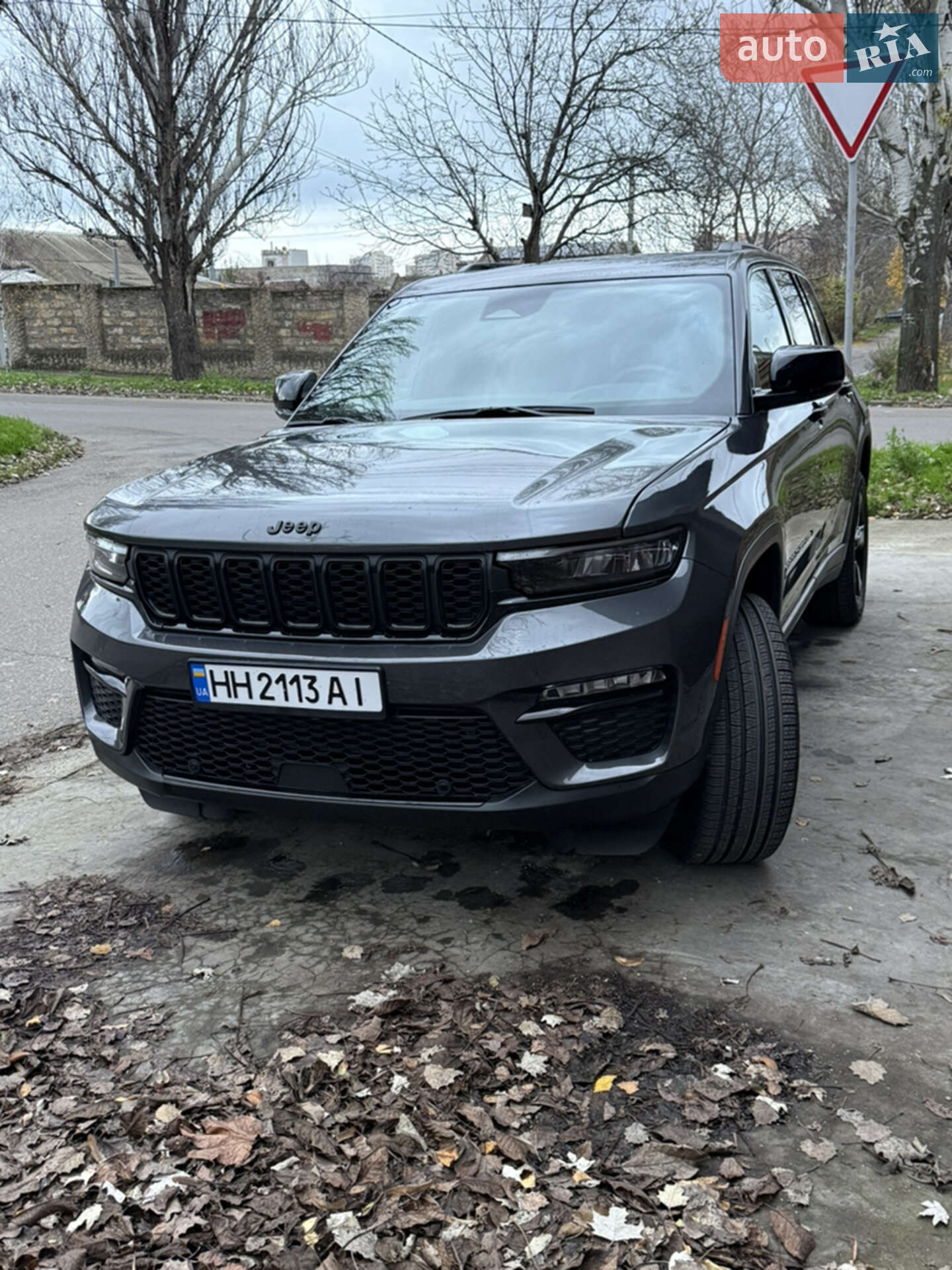 Jeep Grand Cherokee 2023 VIN 1C4RJHBG2RC103641 фото оголошення 7 з 35