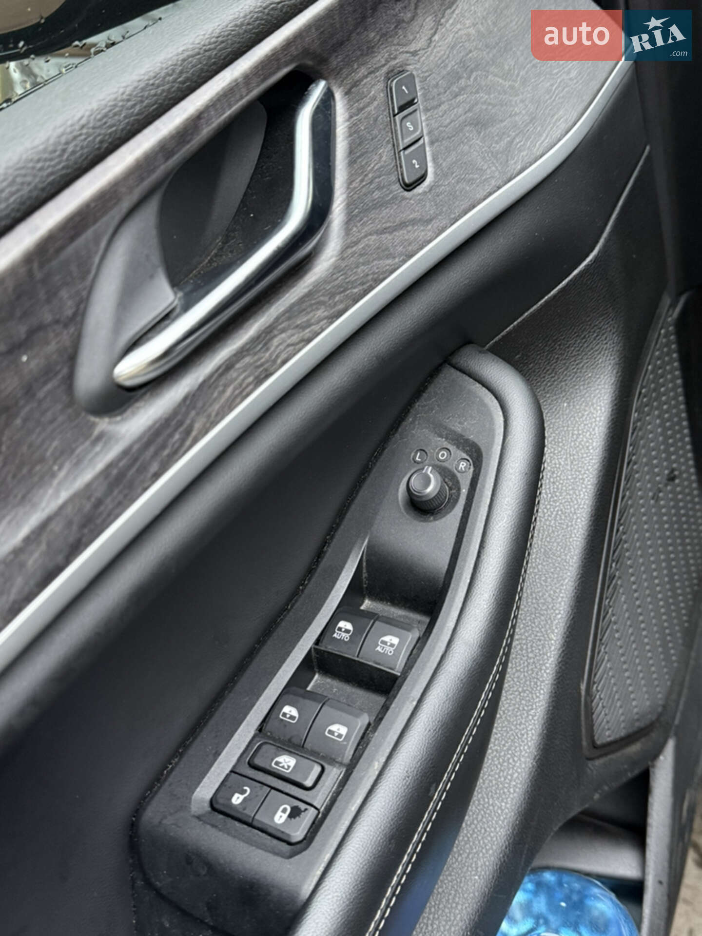 Jeep Grand Cherokee 2023 VIN 1C4RJHBG2RC103641 фото оголошення 16 з 35