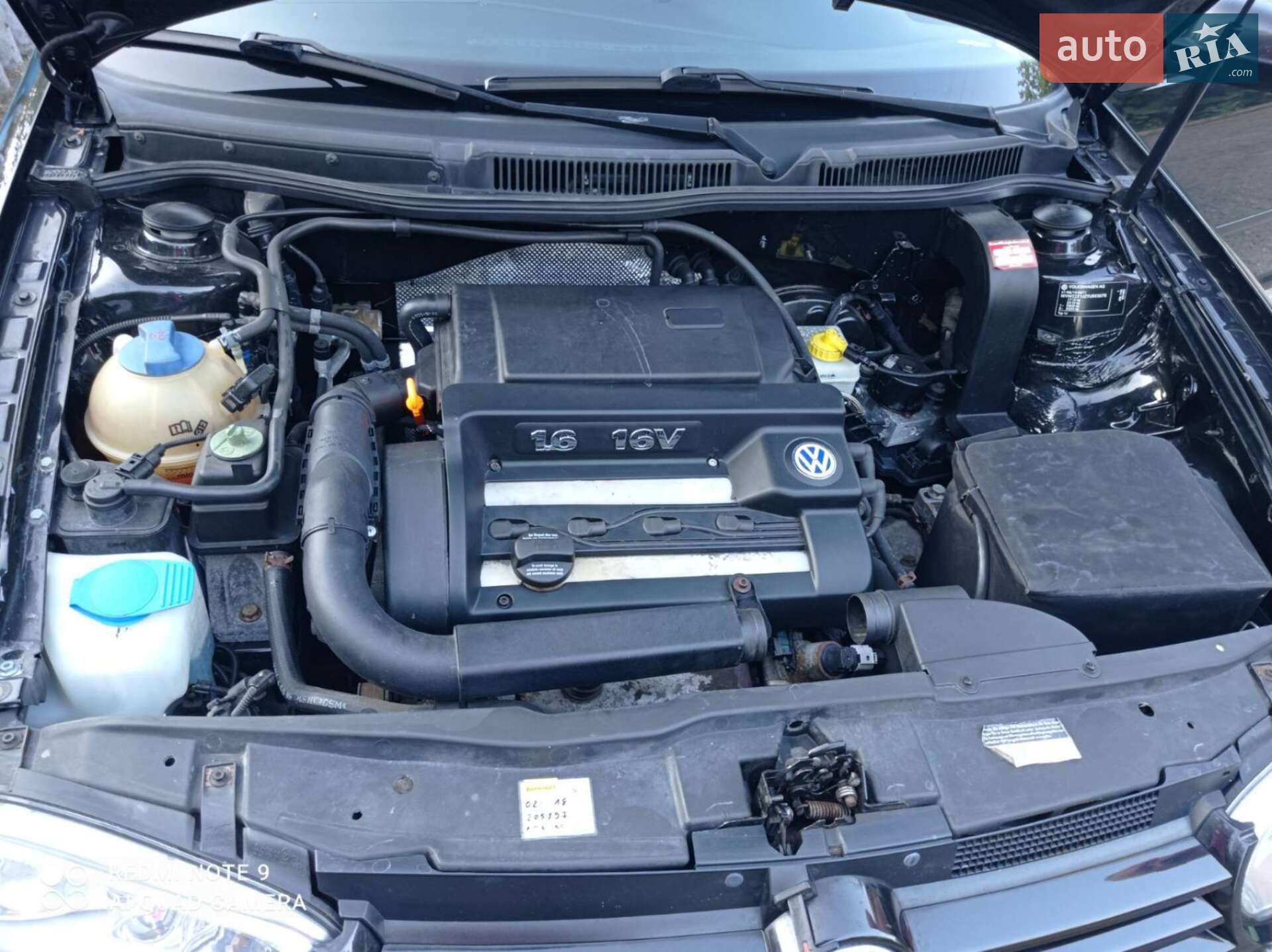Volkswagen Golf 2000 VIN WVWZZZ1JZYU563075 фото оголошення 2 з 12