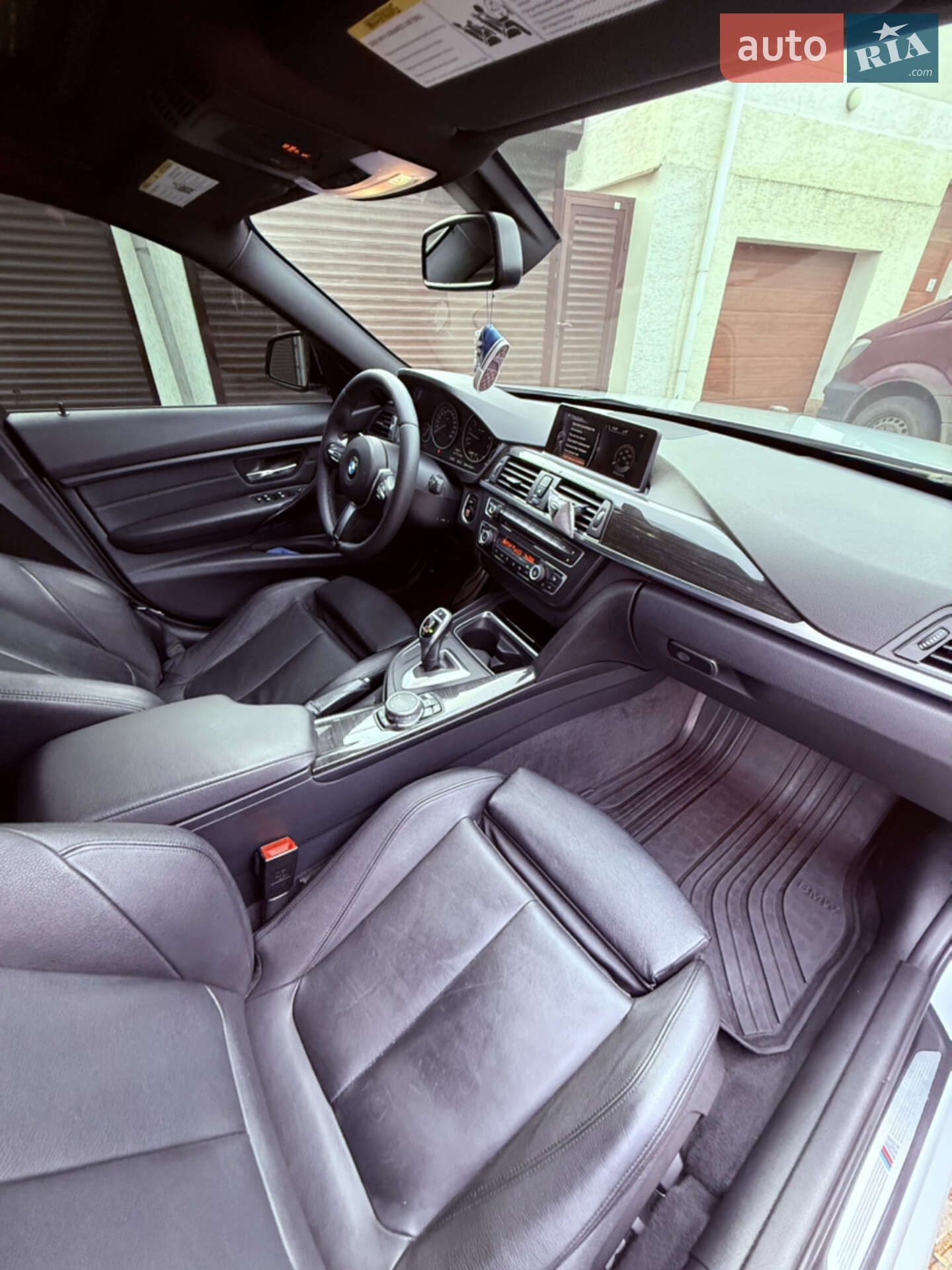BMW 3 Series 2015 VIN WBA3B3G50FNT18297 фото оголошення 3 з 12
