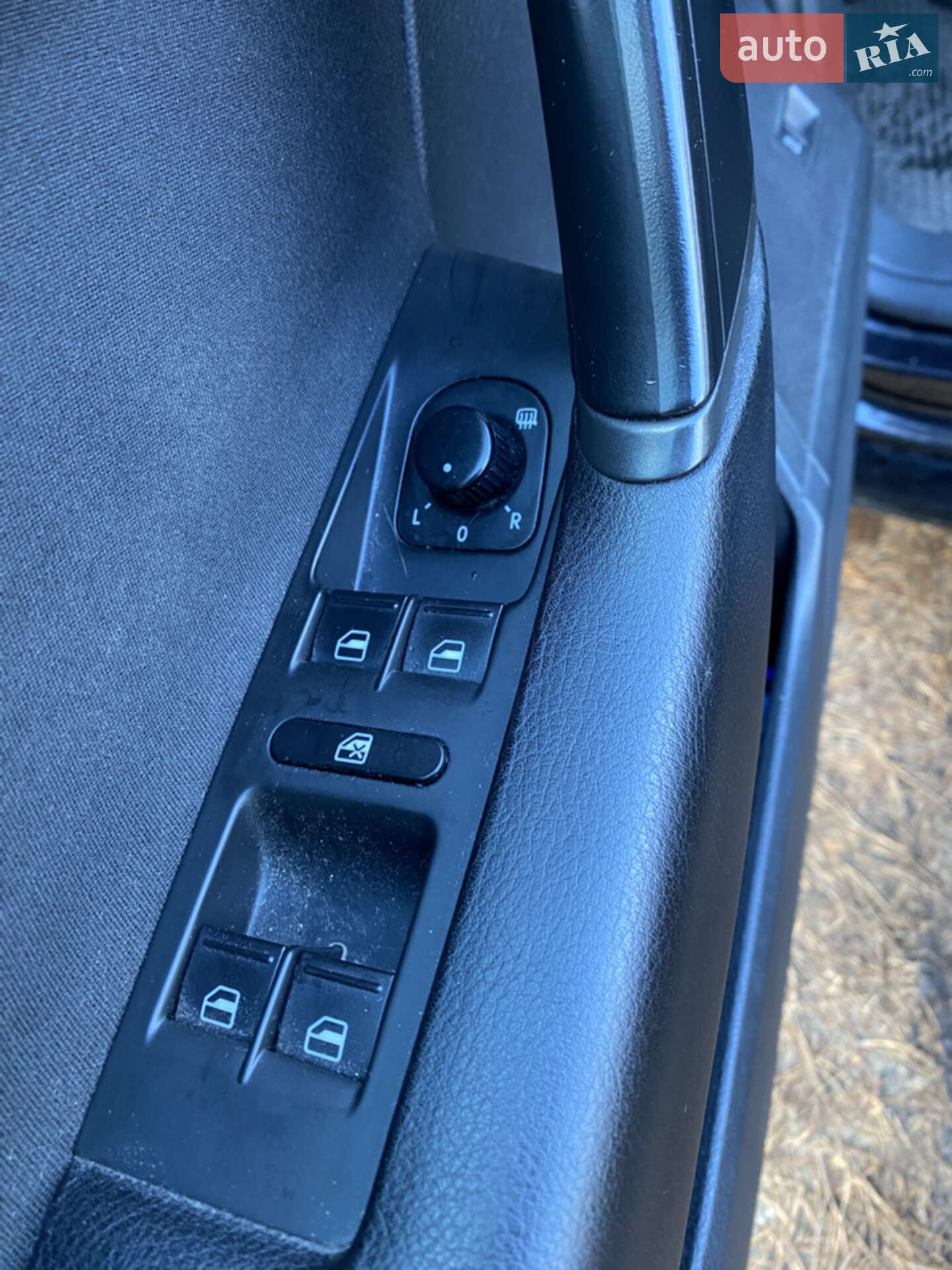Volkswagen Passat 2011 VIN WVWZZZ3CZBE382169 фото оголошення 10 з 25