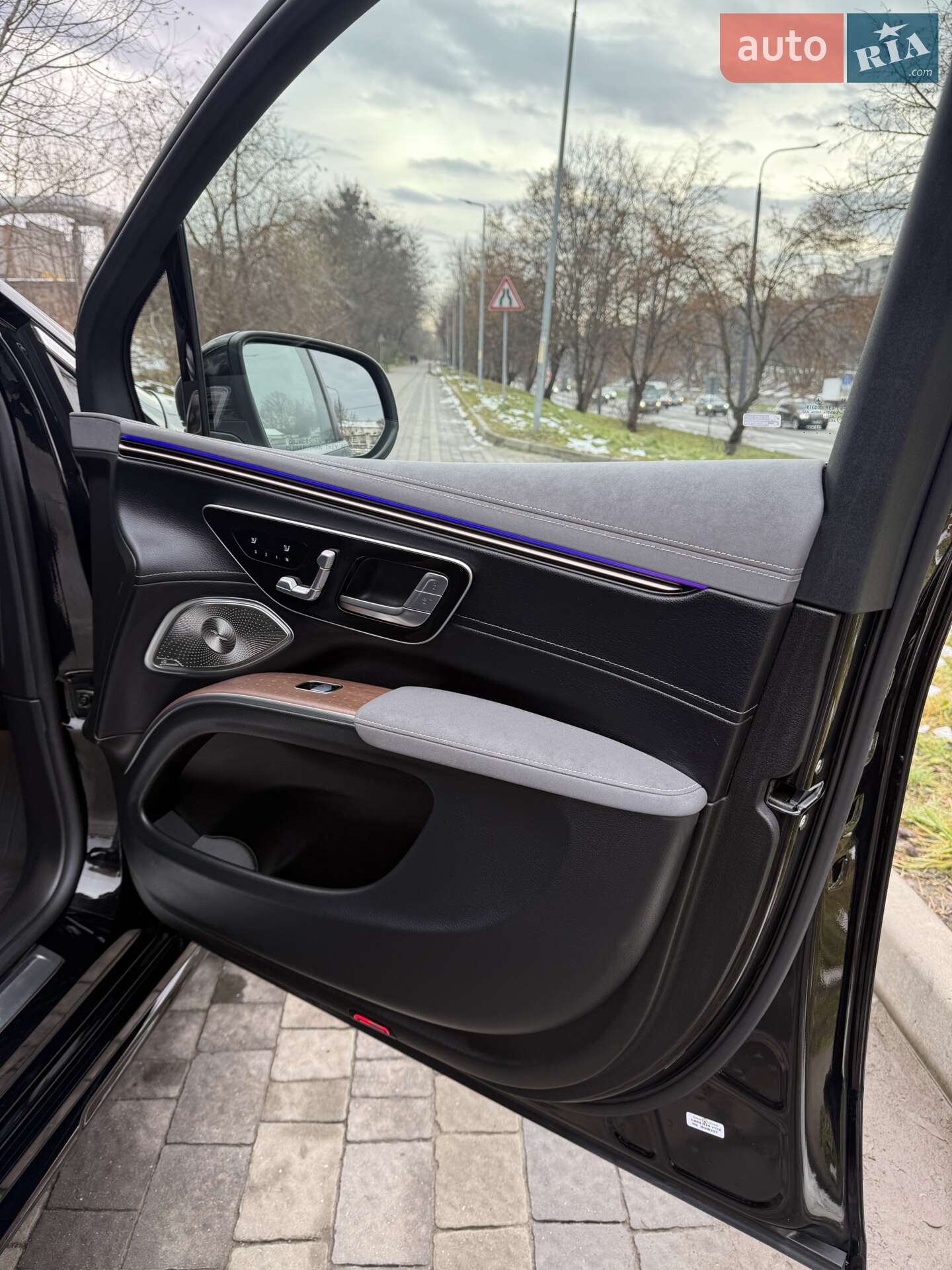 Mercedes-Benz EQS SUV 2022 VIN 4JGDM2EB7PA005241 фото оголошення 17 з 35