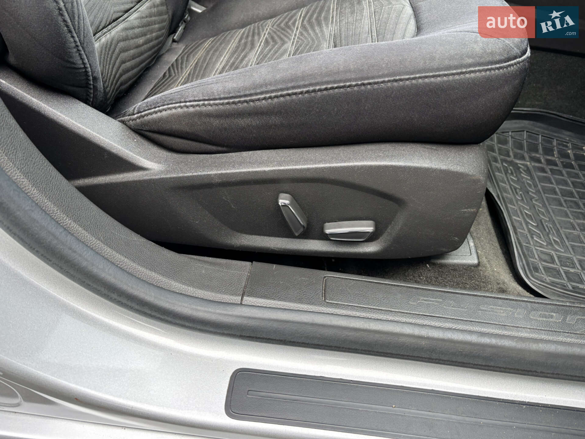 Ford Fusion 2016 VIN 3FA6P0H72GR364248 фото оголошення 11 з 17