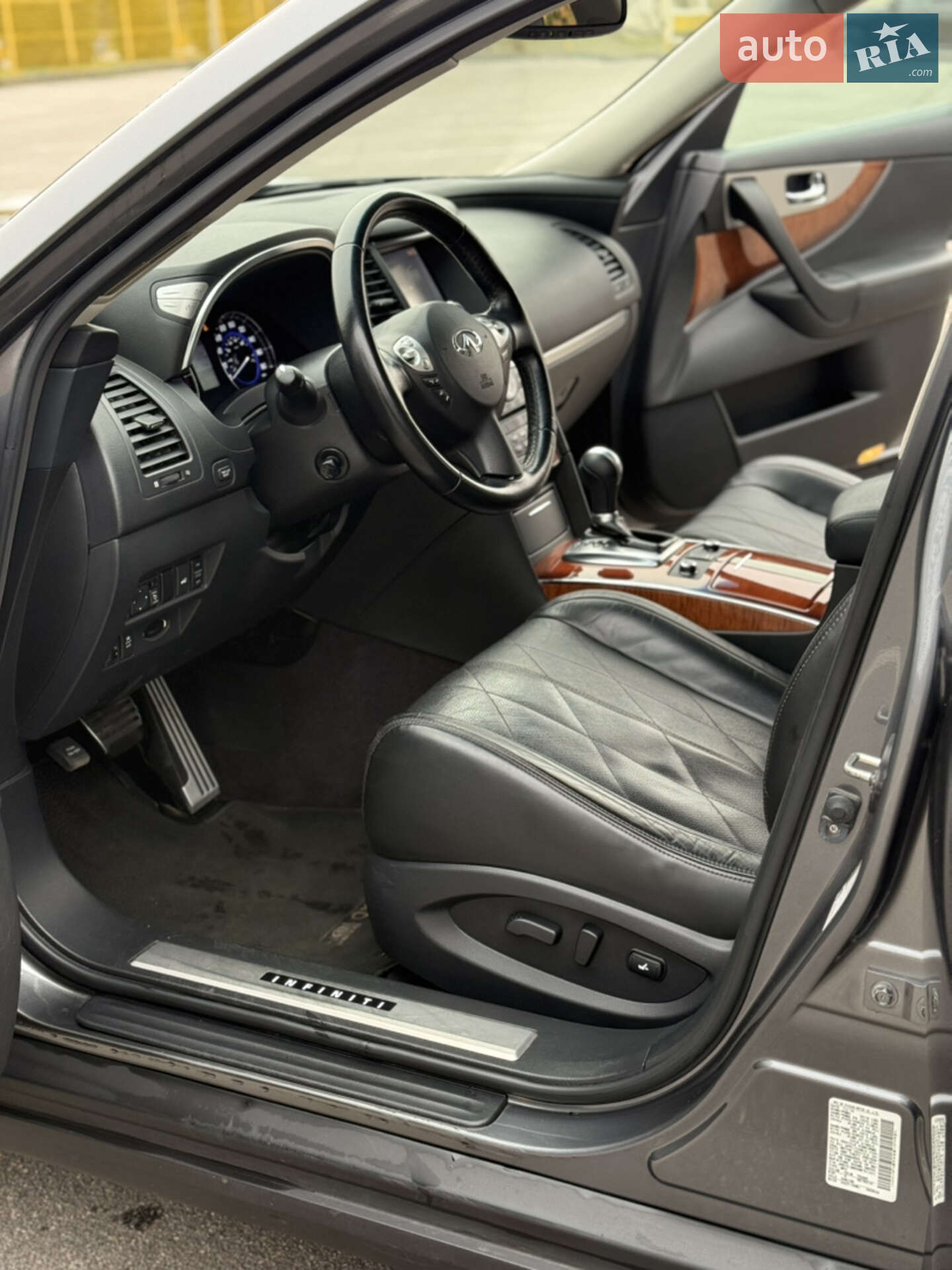 Infiniti QX70 2015 VIN JN8CS1MW9GM751231 фото оголошення 17 з 39