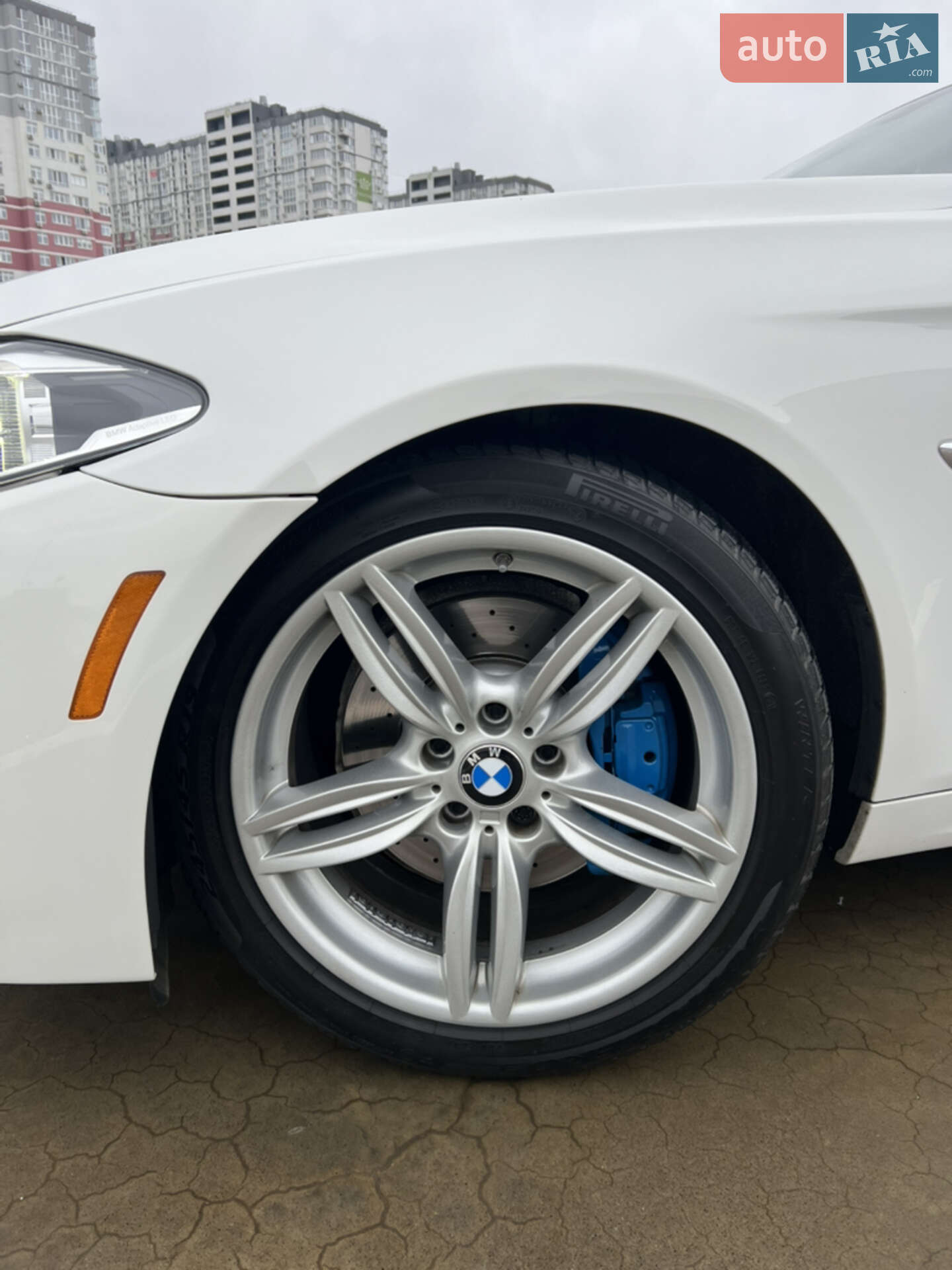 BMW 5 Series 2013 VIN WBA5B1C55ED476741 фото оголошення 4 з 30
