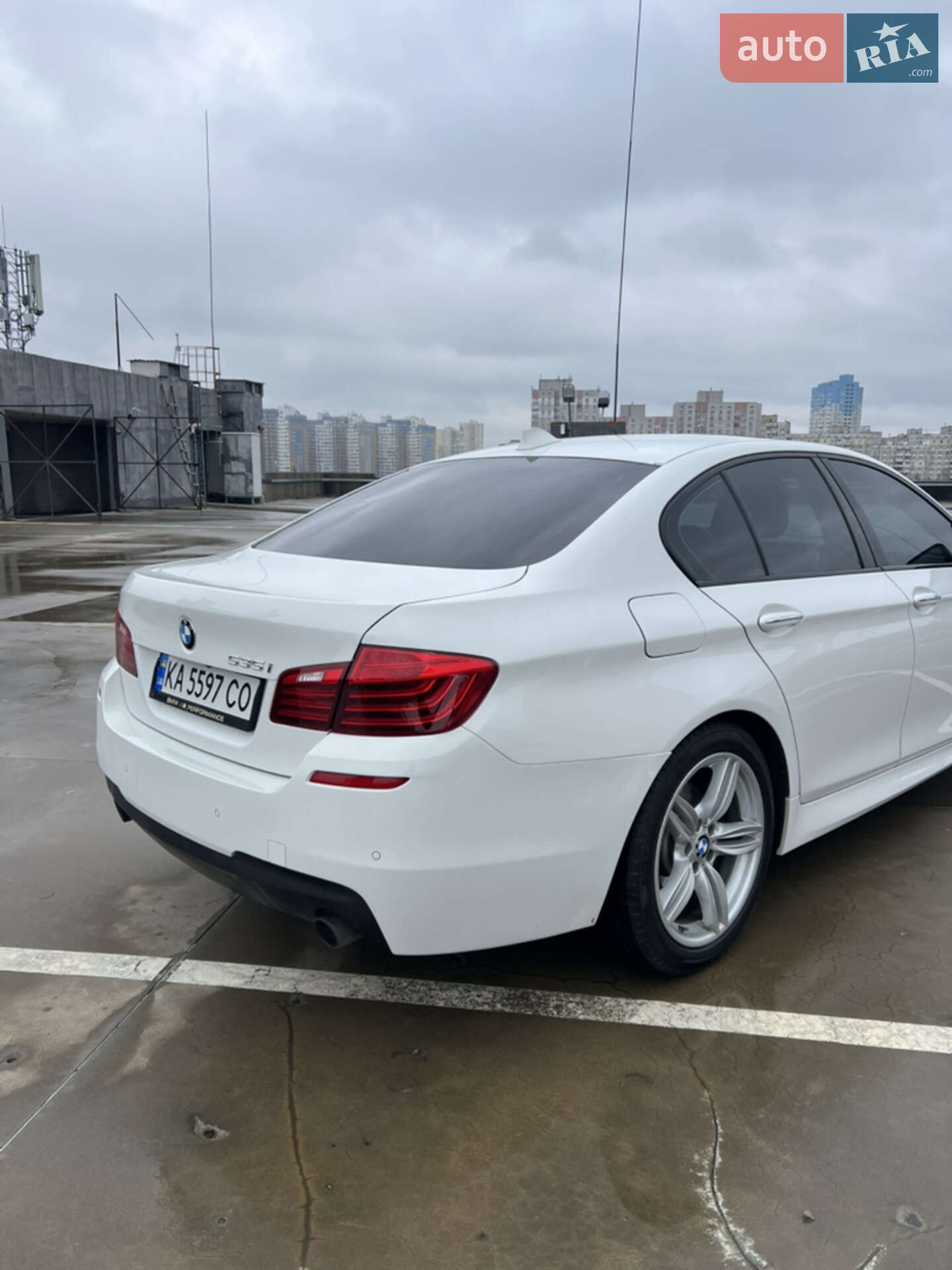 BMW 5 Series 2013 VIN WBA5B1C55ED476741 фото оголошення 10 з 30
