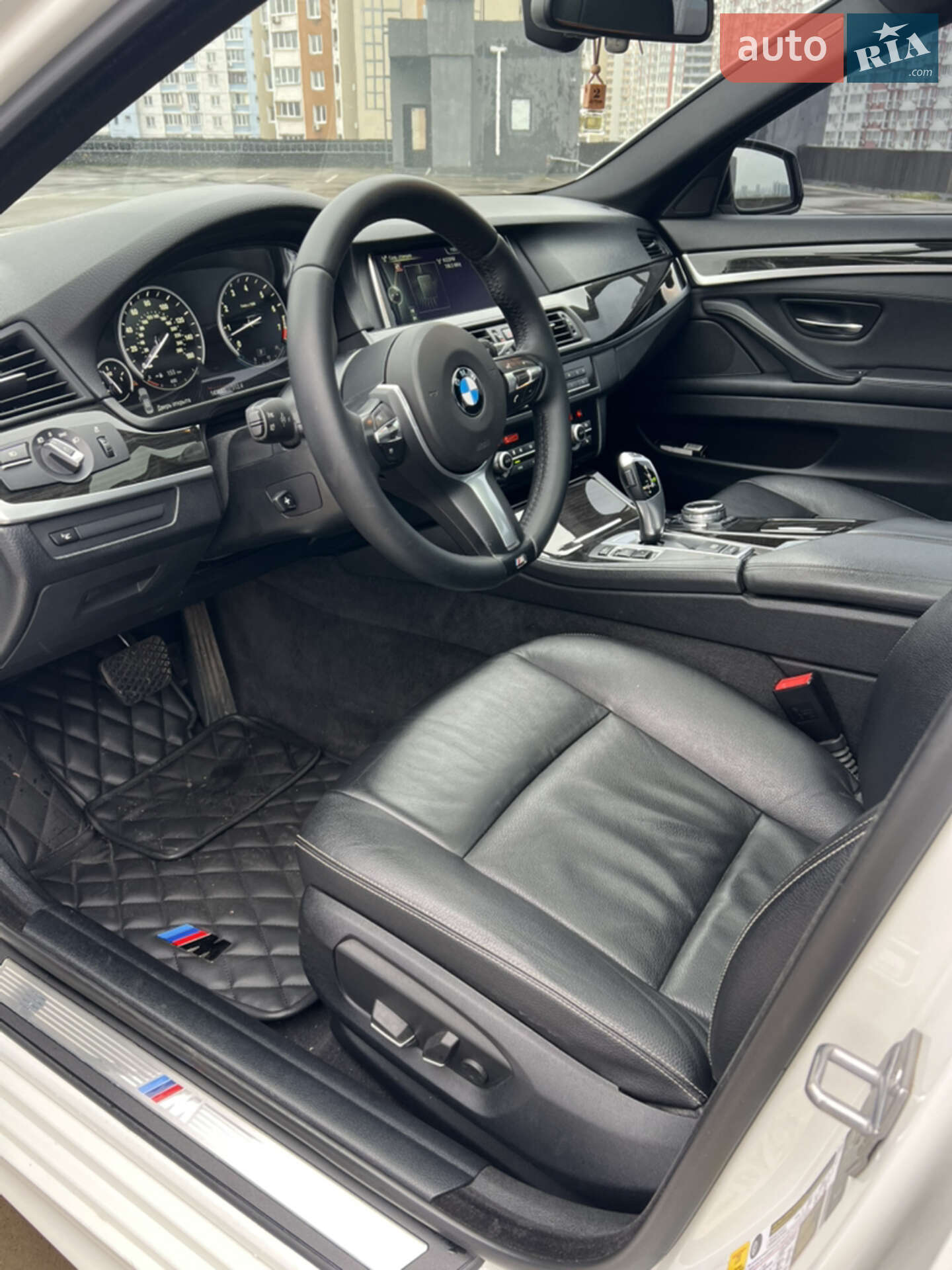 BMW 5 Series 2013 VIN WBA5B1C55ED476741 фото оголошення 17 з 30