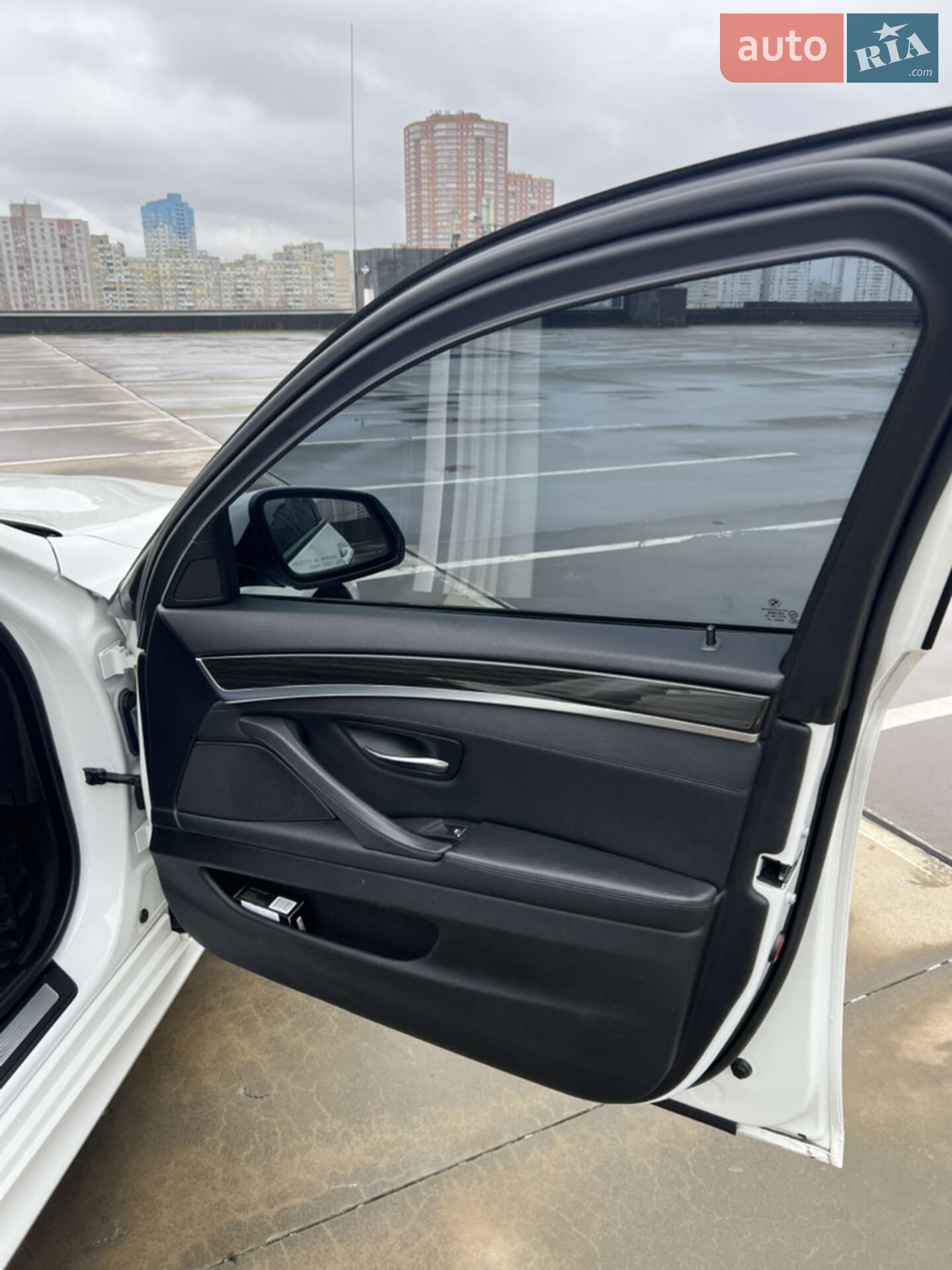 BMW 5 Series 2013 VIN WBA5B1C55ED476741 фото оголошення 23 з 30