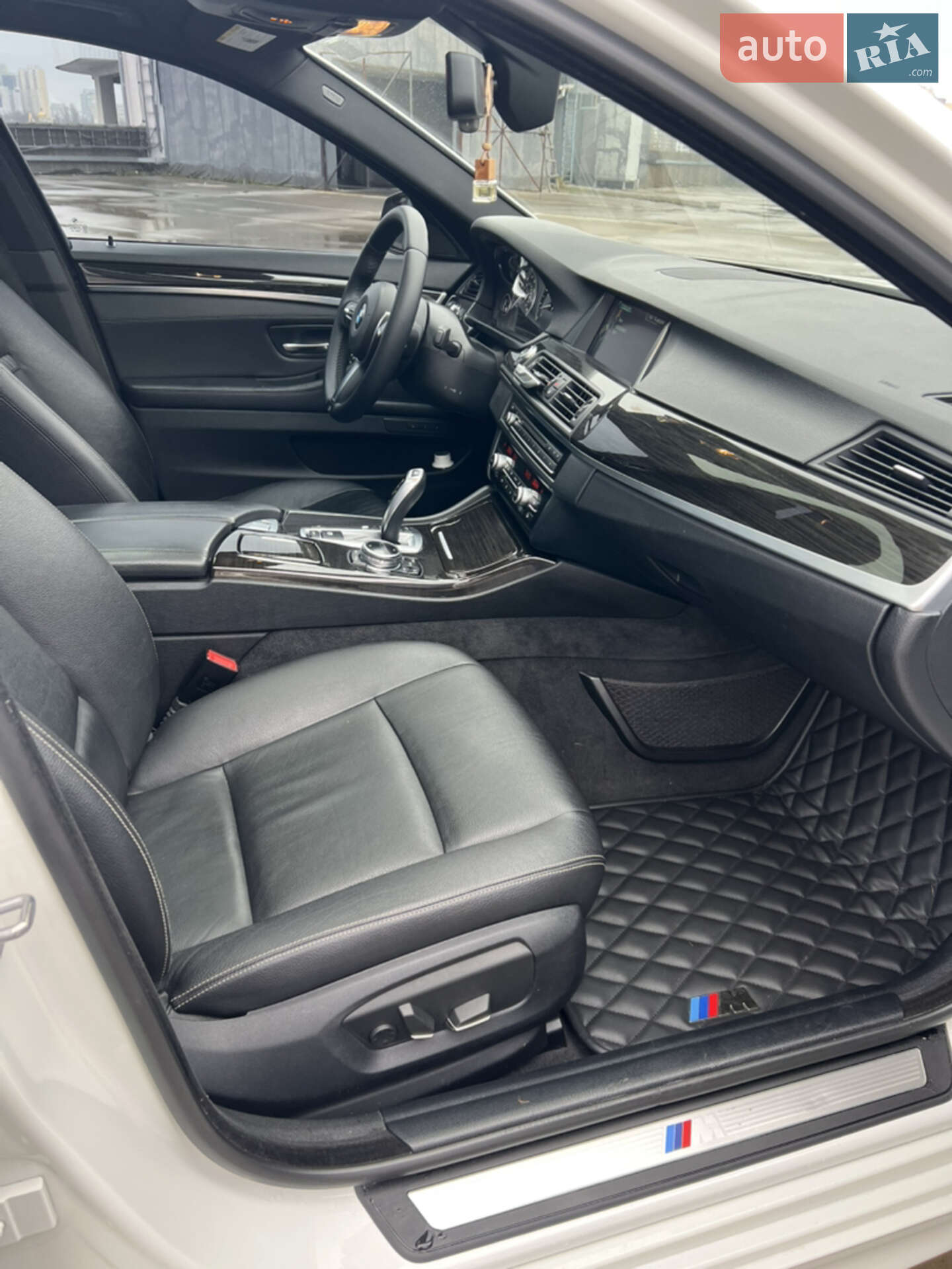 BMW 5 Series 2013 VIN WBA5B1C55ED476741 фото оголошення 25 з 30