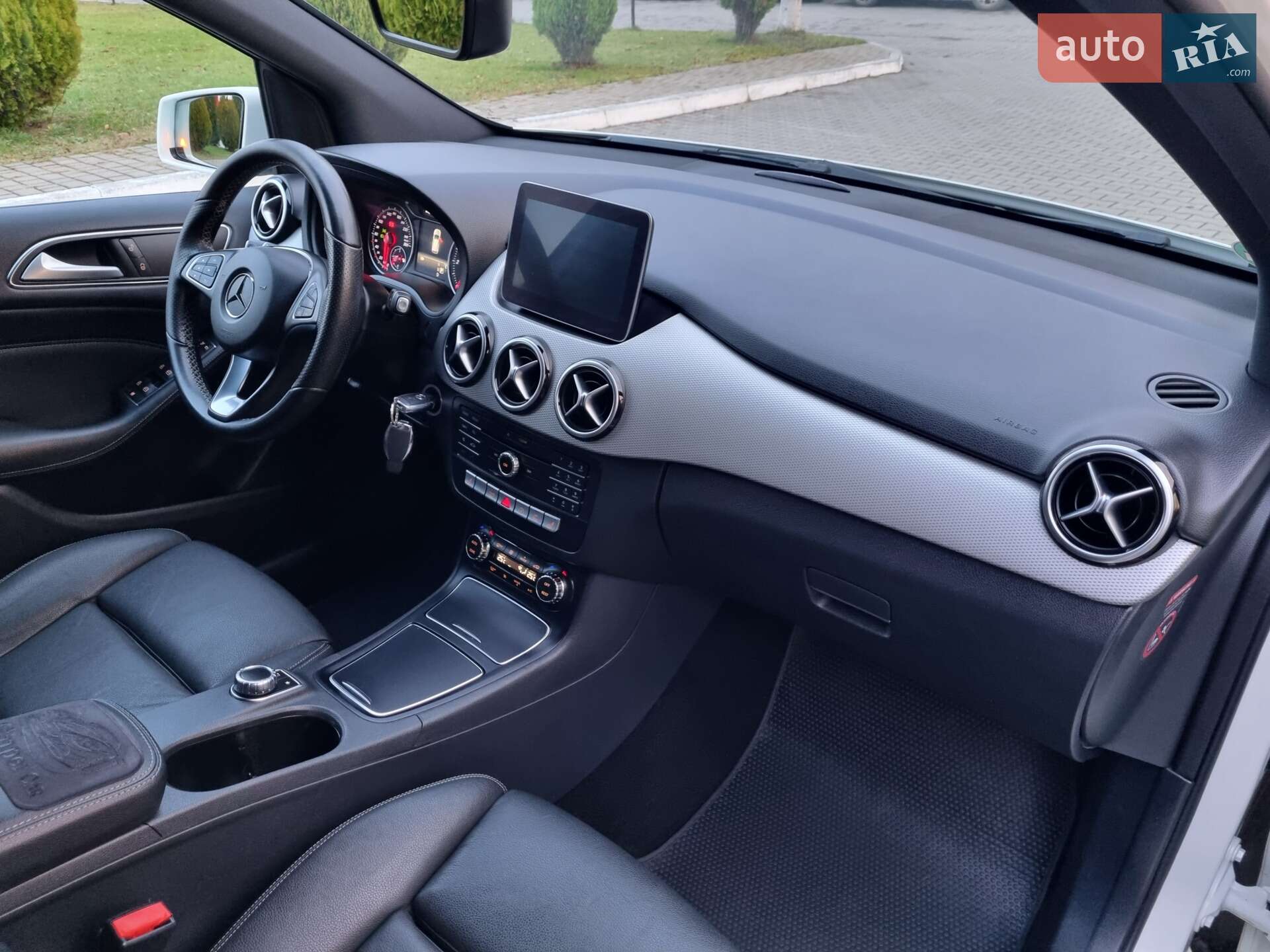 Mercedes-Benz B-Class 2016 VIN WDD2462121J432765 фото оголошення 32 з 59