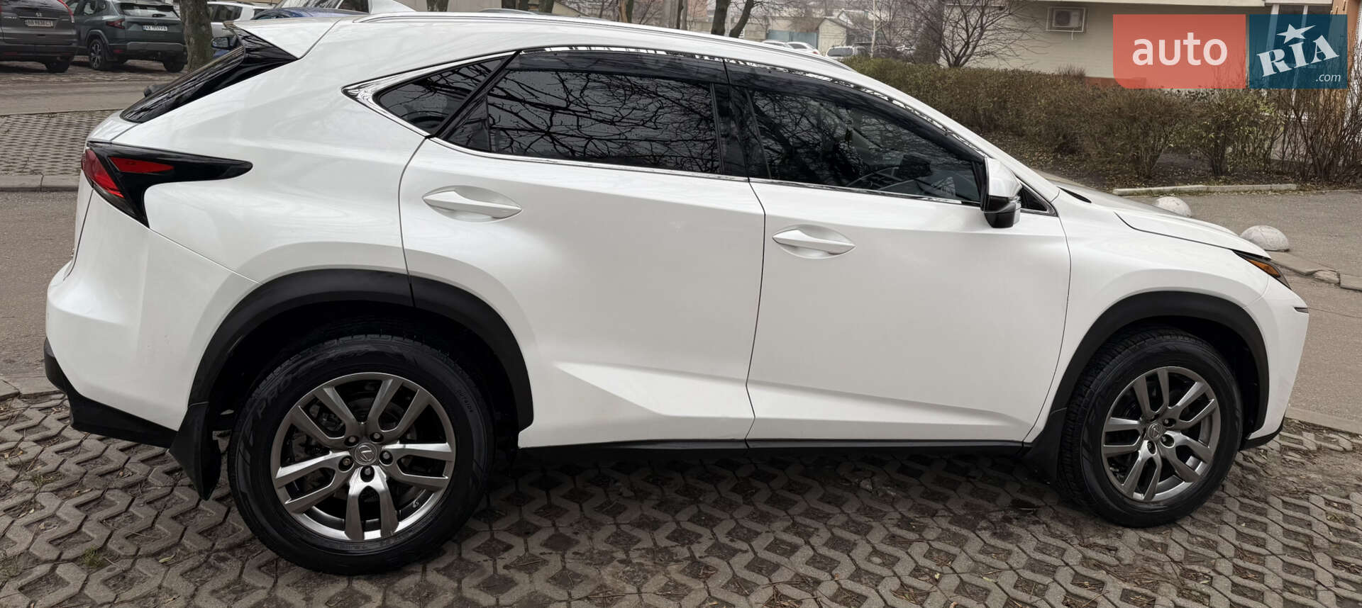 Lexus NX 2016 VIN JTJYARBZ0G2035276 фото оголошення 2 з 5