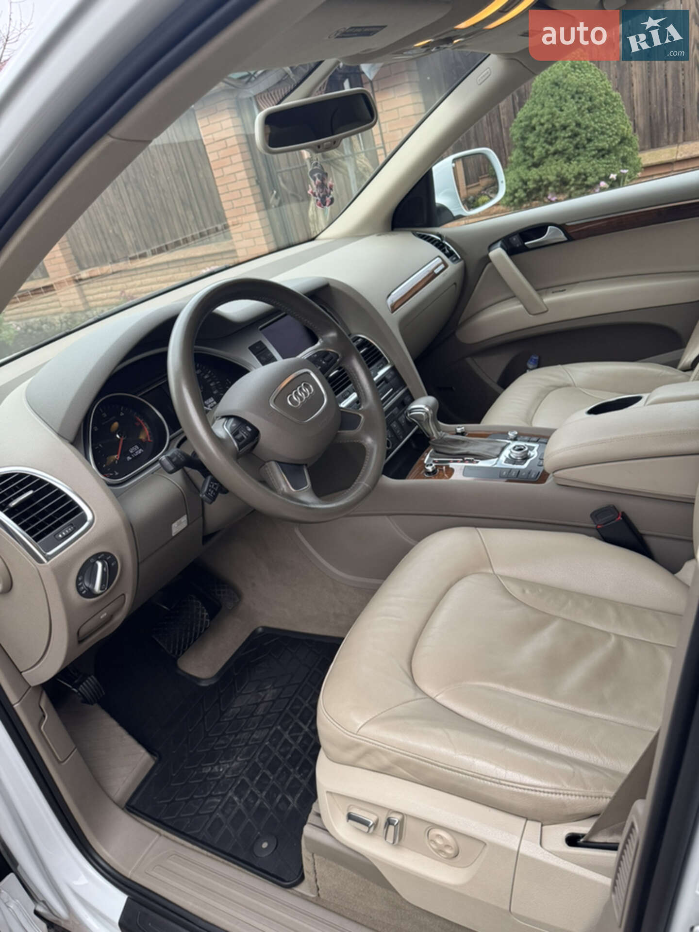 Audi Q7 2013 VIN WA1LMAFE4DD016883 фото оголошення 8 з 25