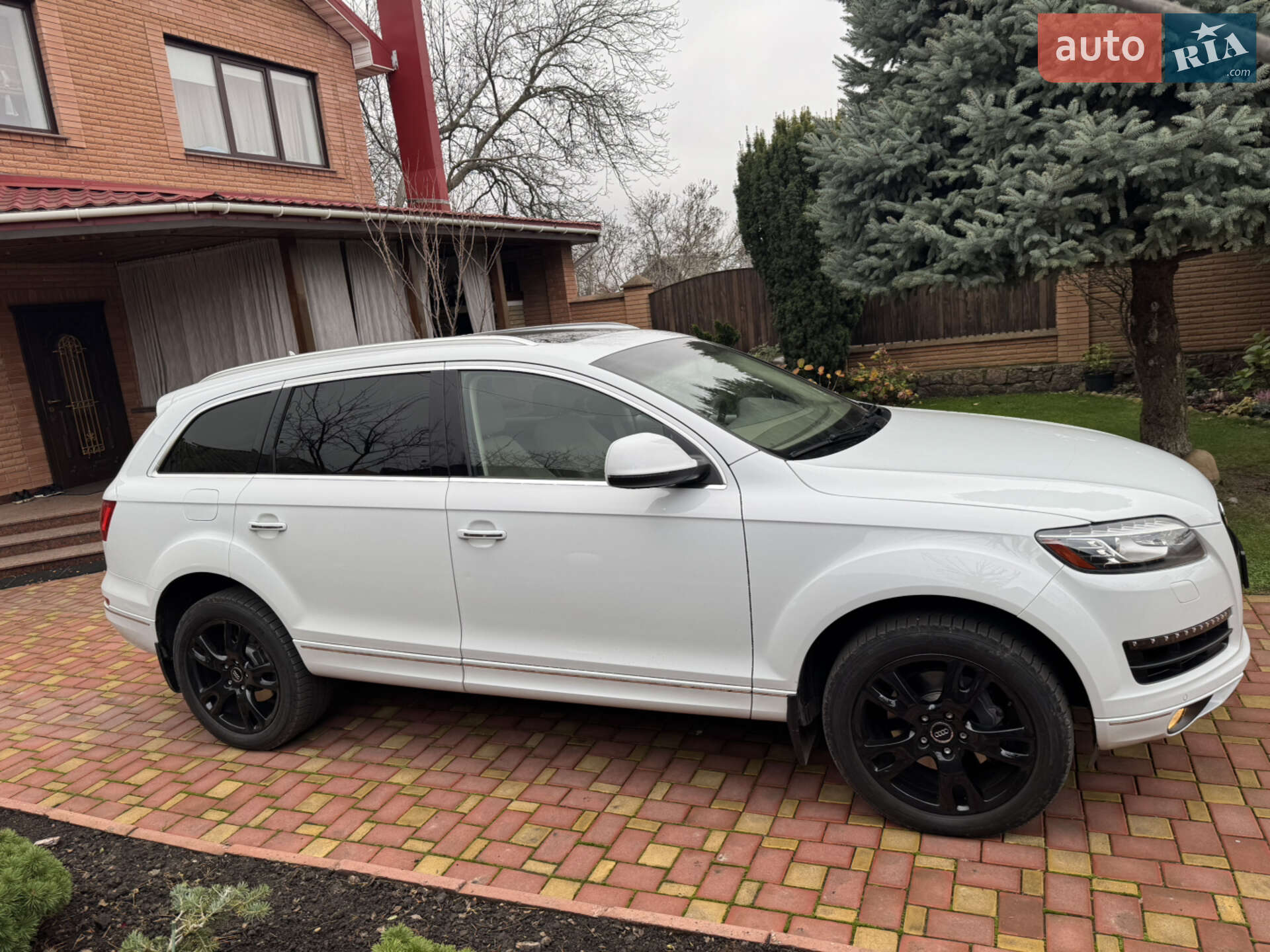 Audi Q7 2013 VIN WA1LMAFE4DD016883 фото оголошення 10 з 25