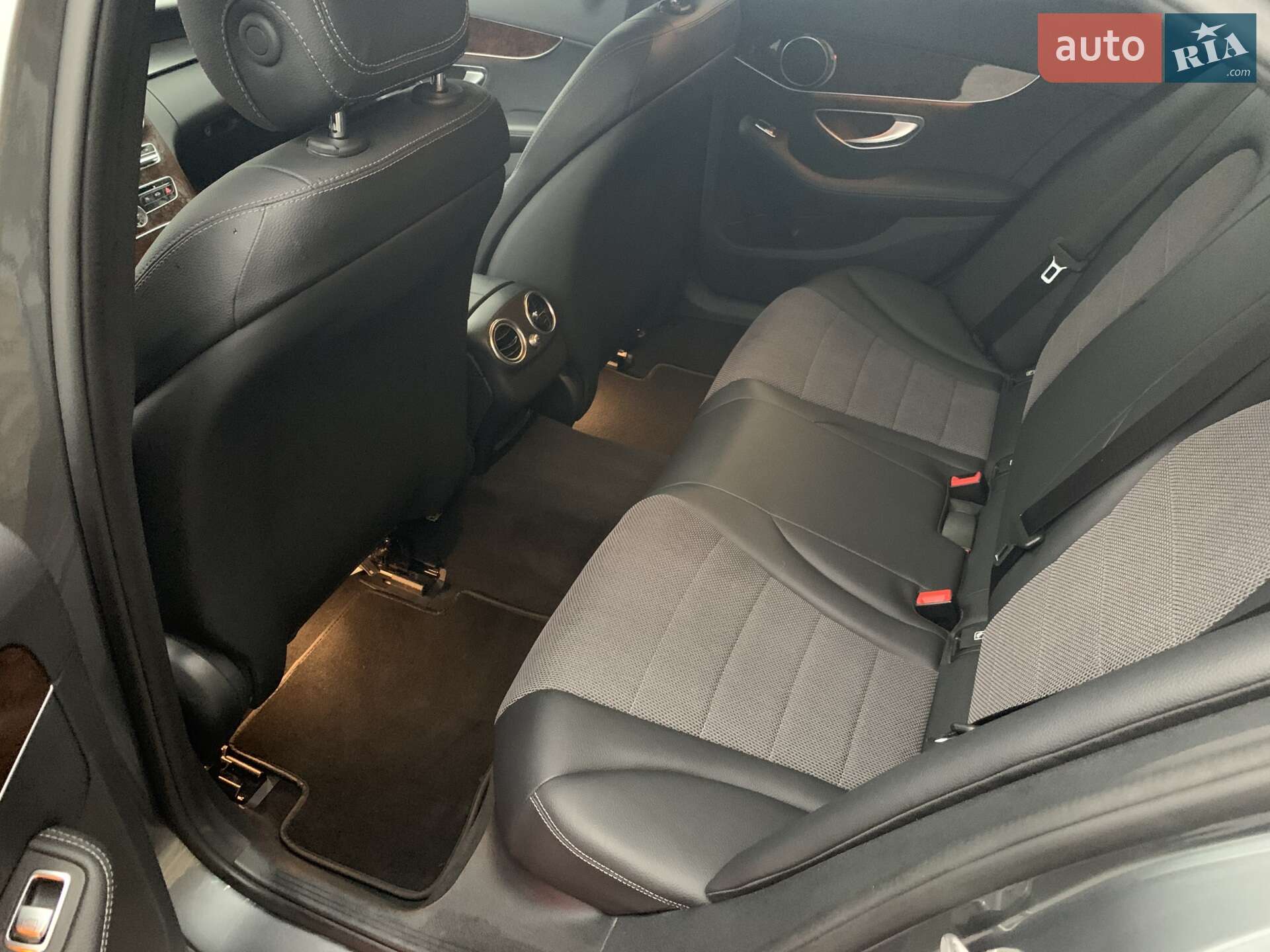 Mercedes-Benz C-Class 2017 VIN WDD2050401R287902 фото оголошення 5 з 10