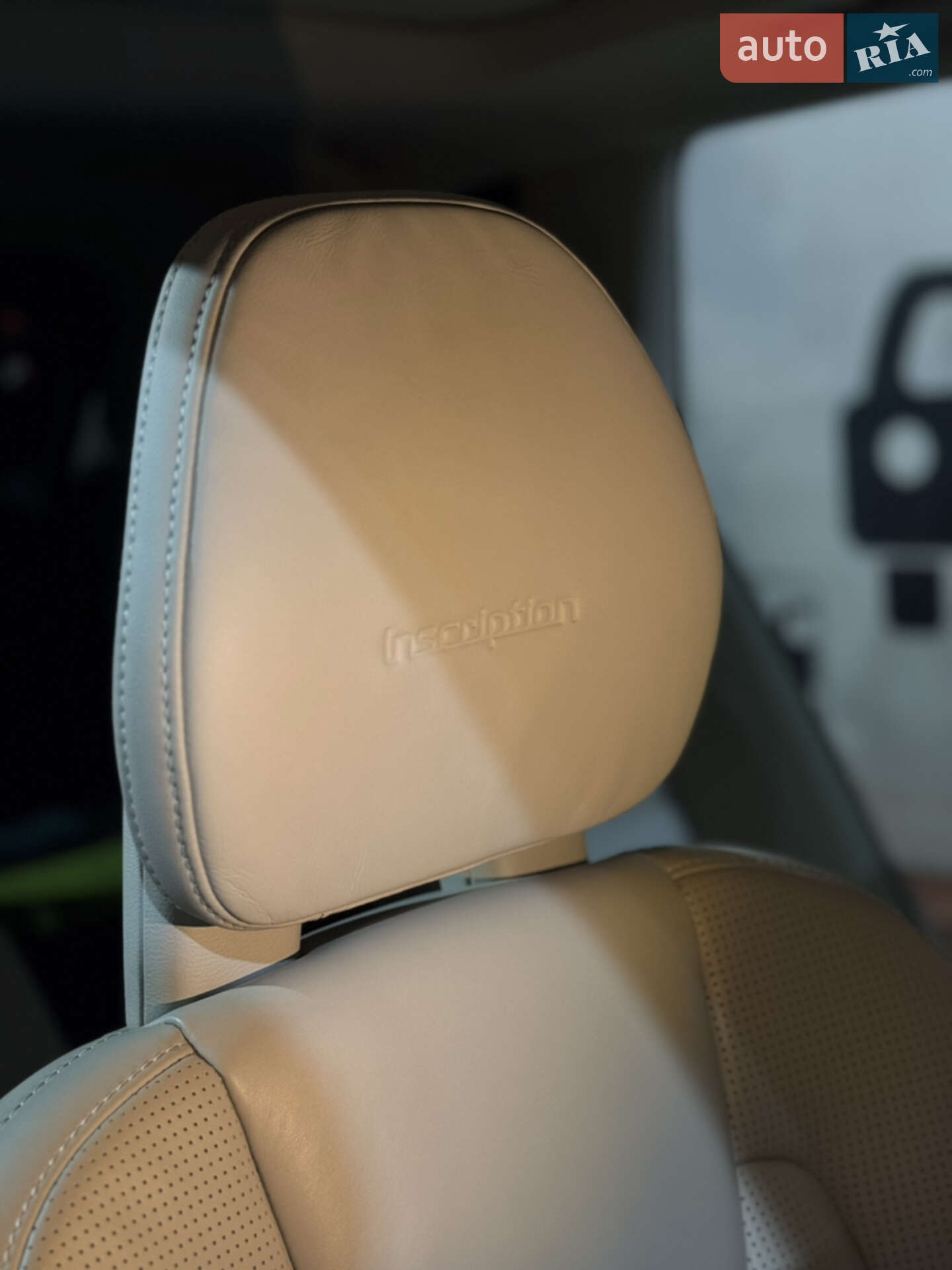 Volvo XC90 2019 VIN YV4BR00L4L1559782 фото оголошення 30 з 65
