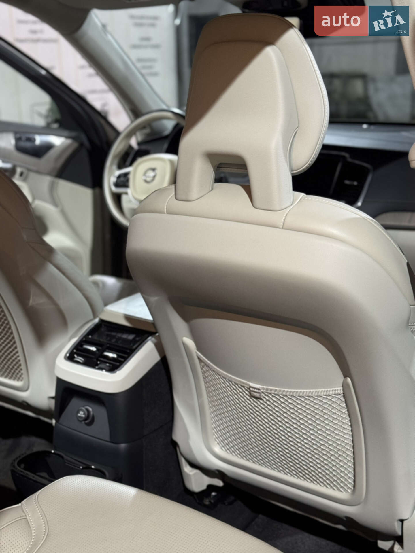 Volvo XC90 2019 VIN YV4BR00L4L1559782 фото оголошення 34 з 65