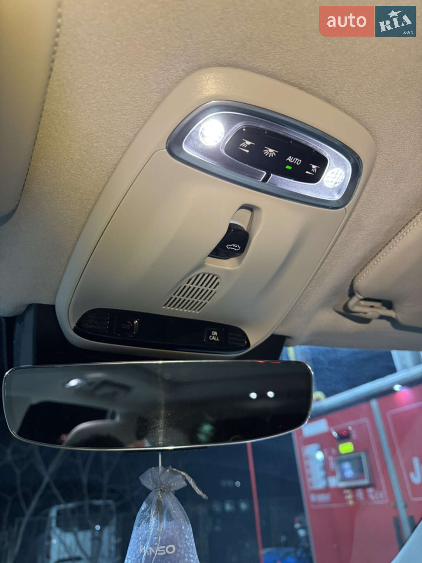 Volvo XC90 2019 VIN YV4BR00L4L1559782 фото оголошення 42 з 65