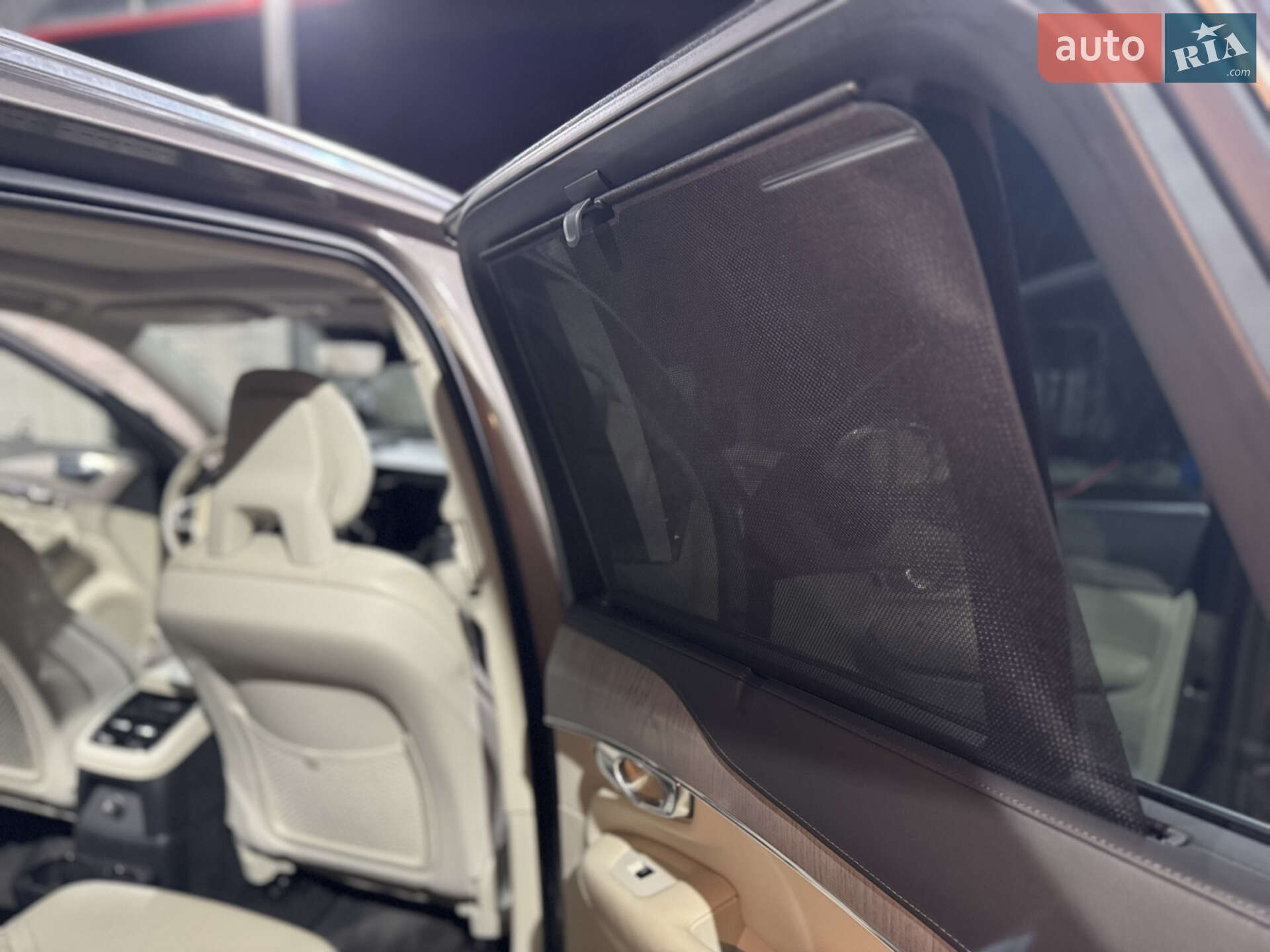 Volvo XC90 2019 VIN YV4BR00L4L1559782 фото оголошення 46 з 65