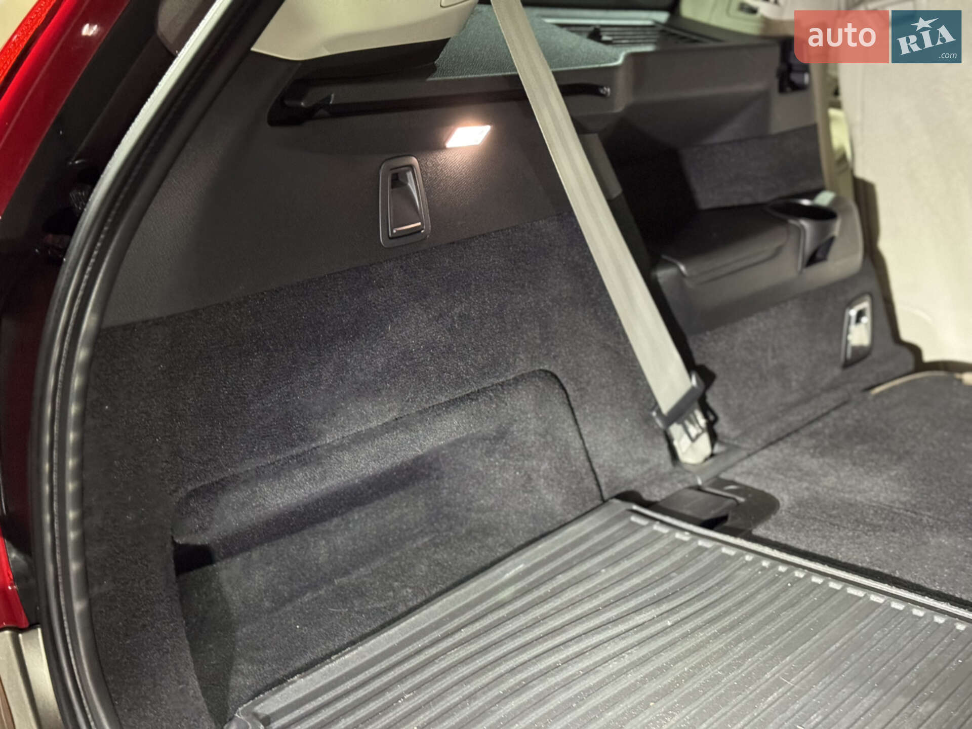 Volvo XC90 2019 VIN YV4BR00L4L1559782 фото оголошення 50 з 65